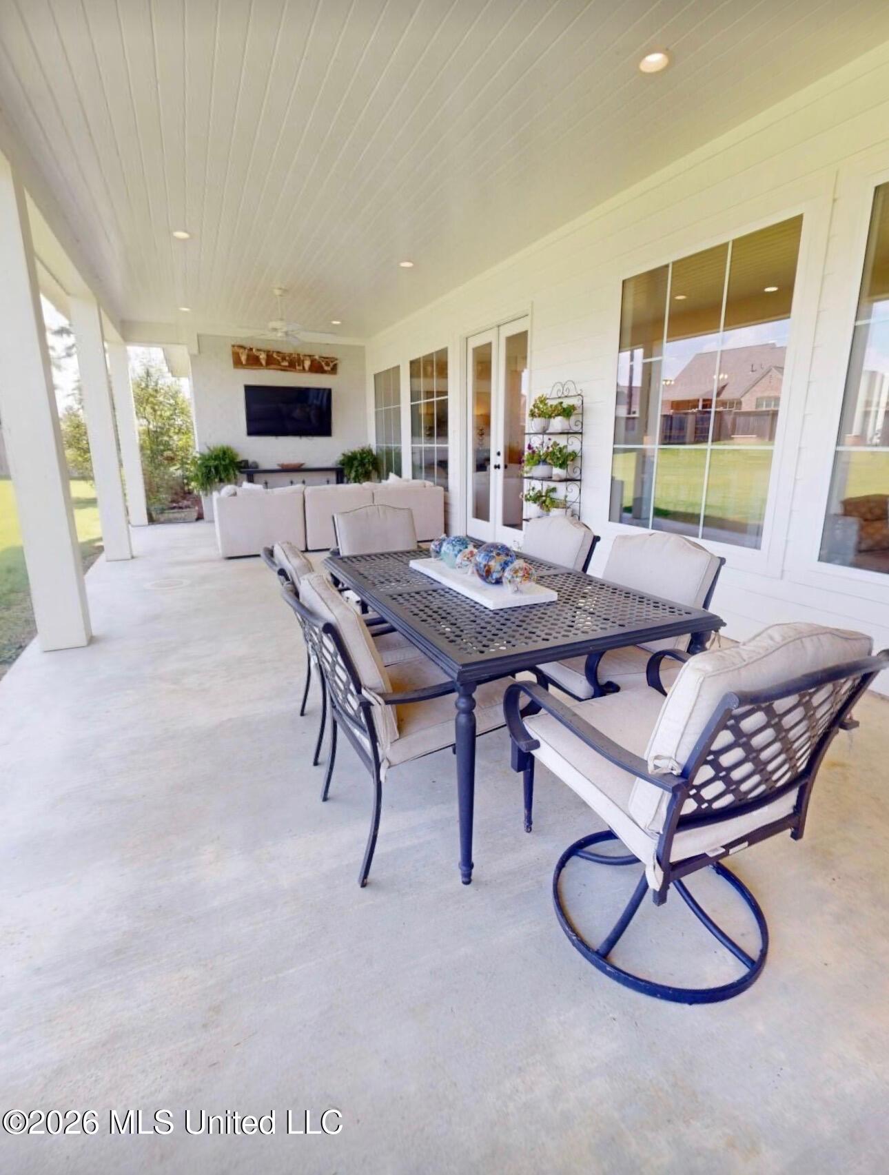 215 Westlake Circle Property Photo 37
