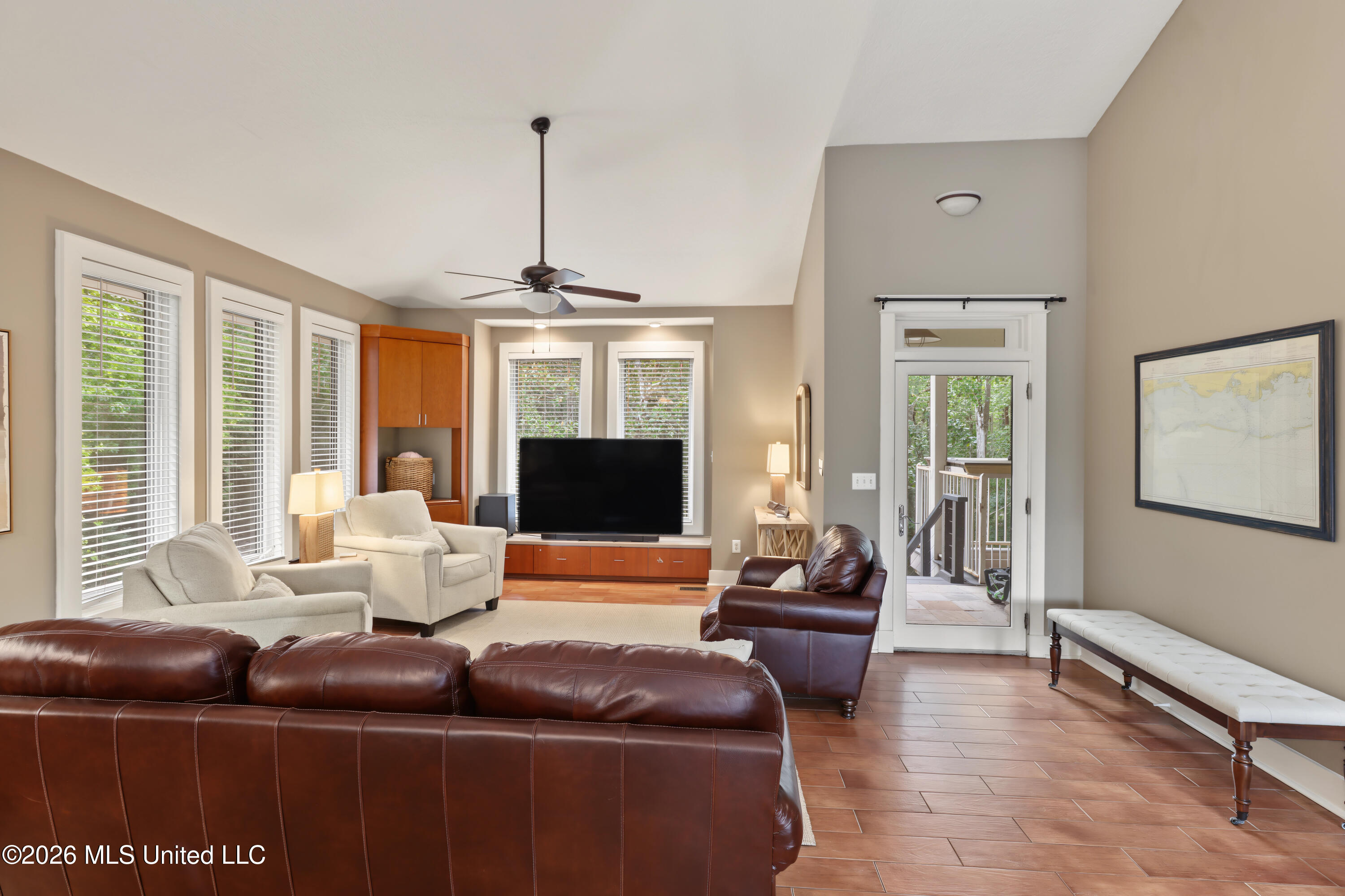 13009 Riverland Drive Property Photo 5