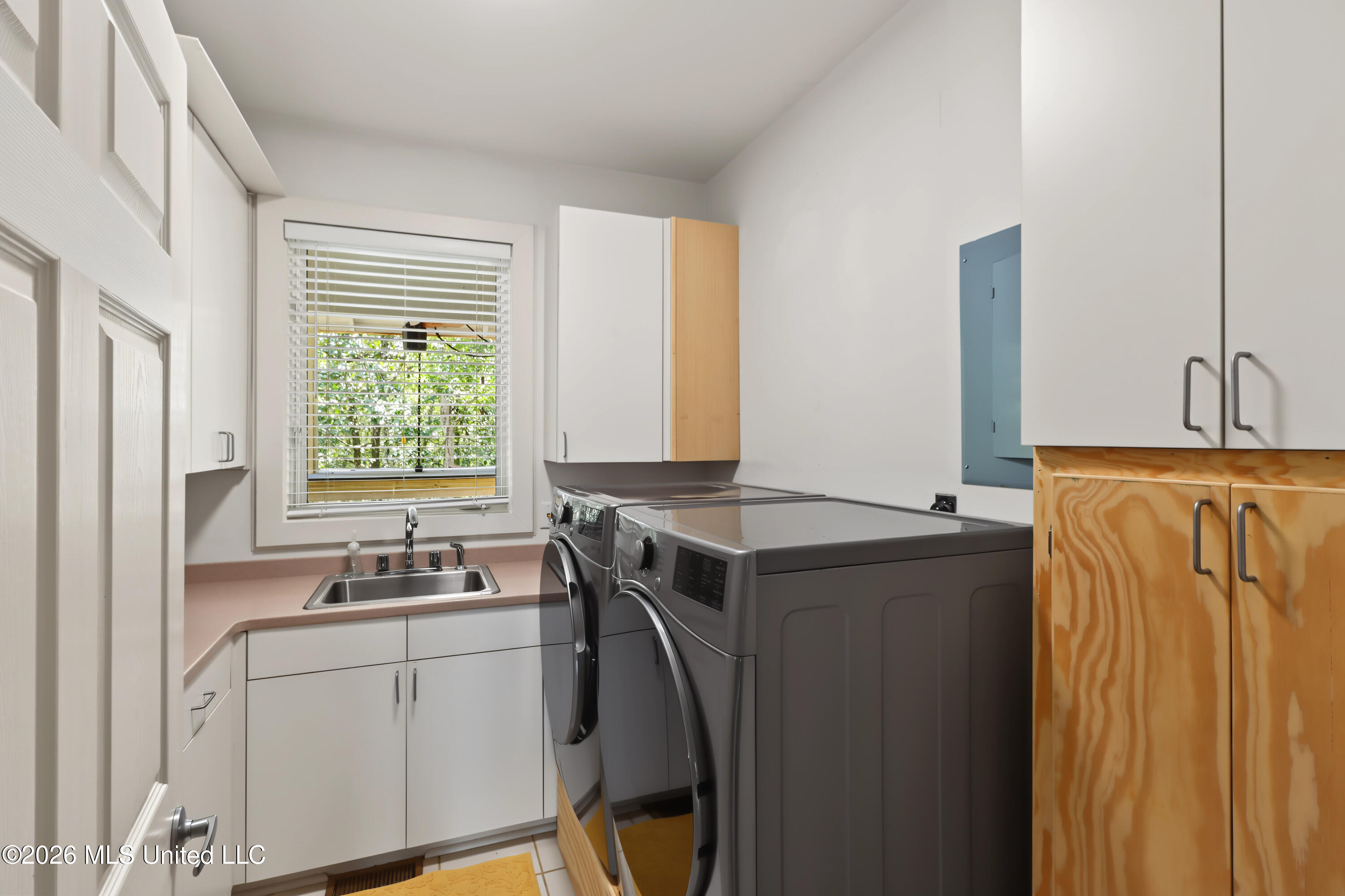 13009 Riverland Drive Property Photo 14