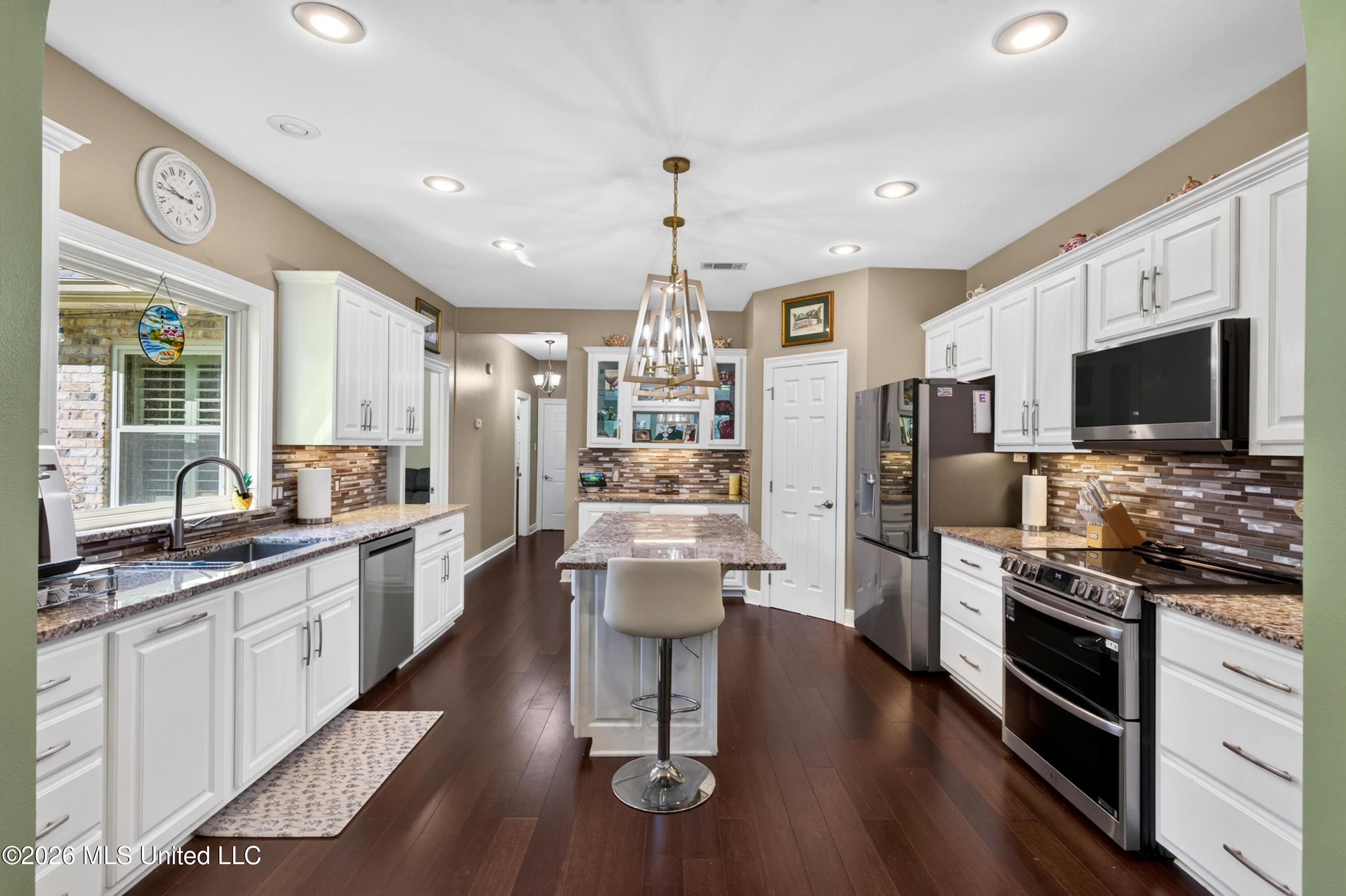 7524 Cherryhill Drive Property Photo 18