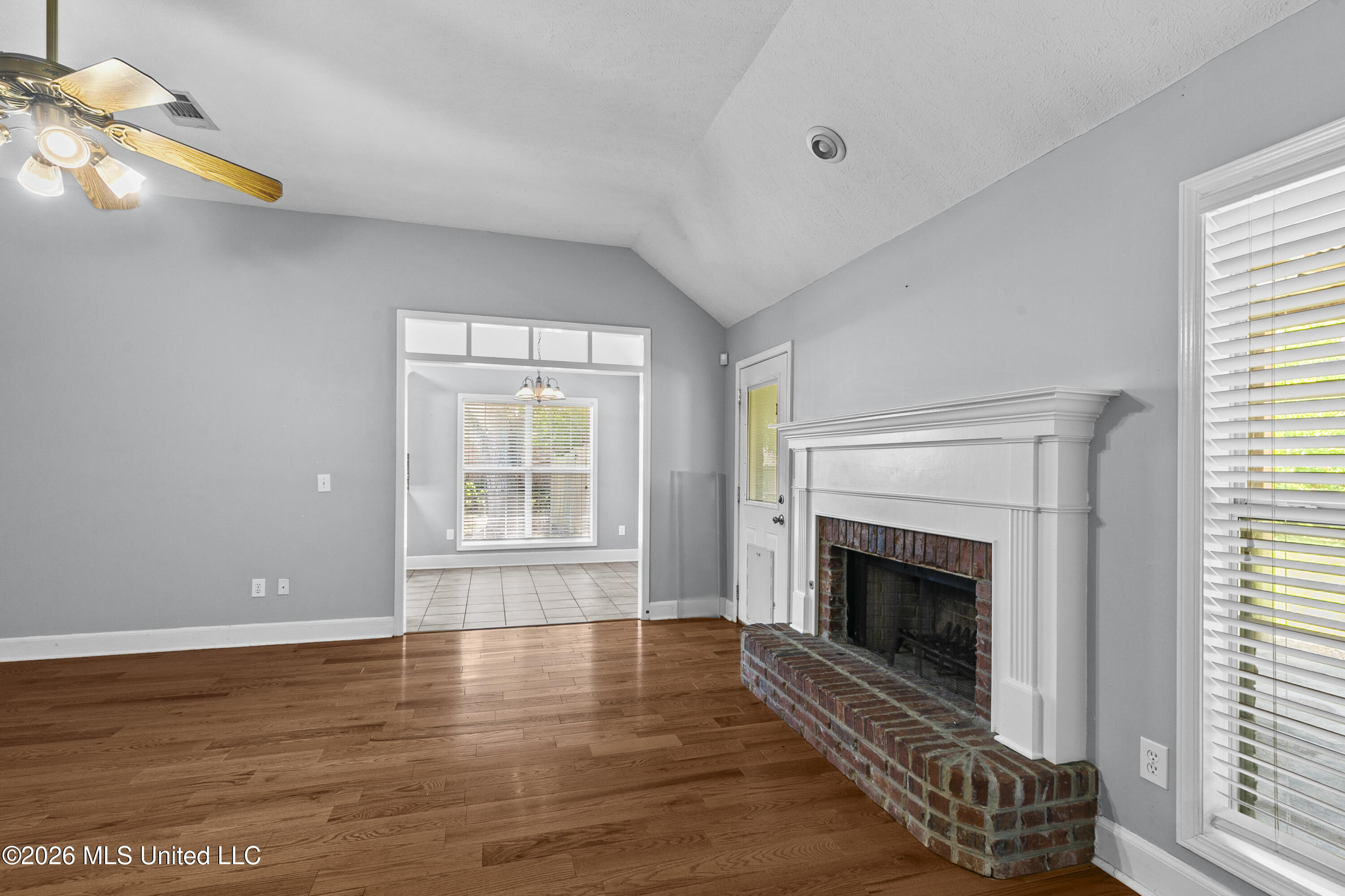 417 Madison Oaks Drive Property Photo 7