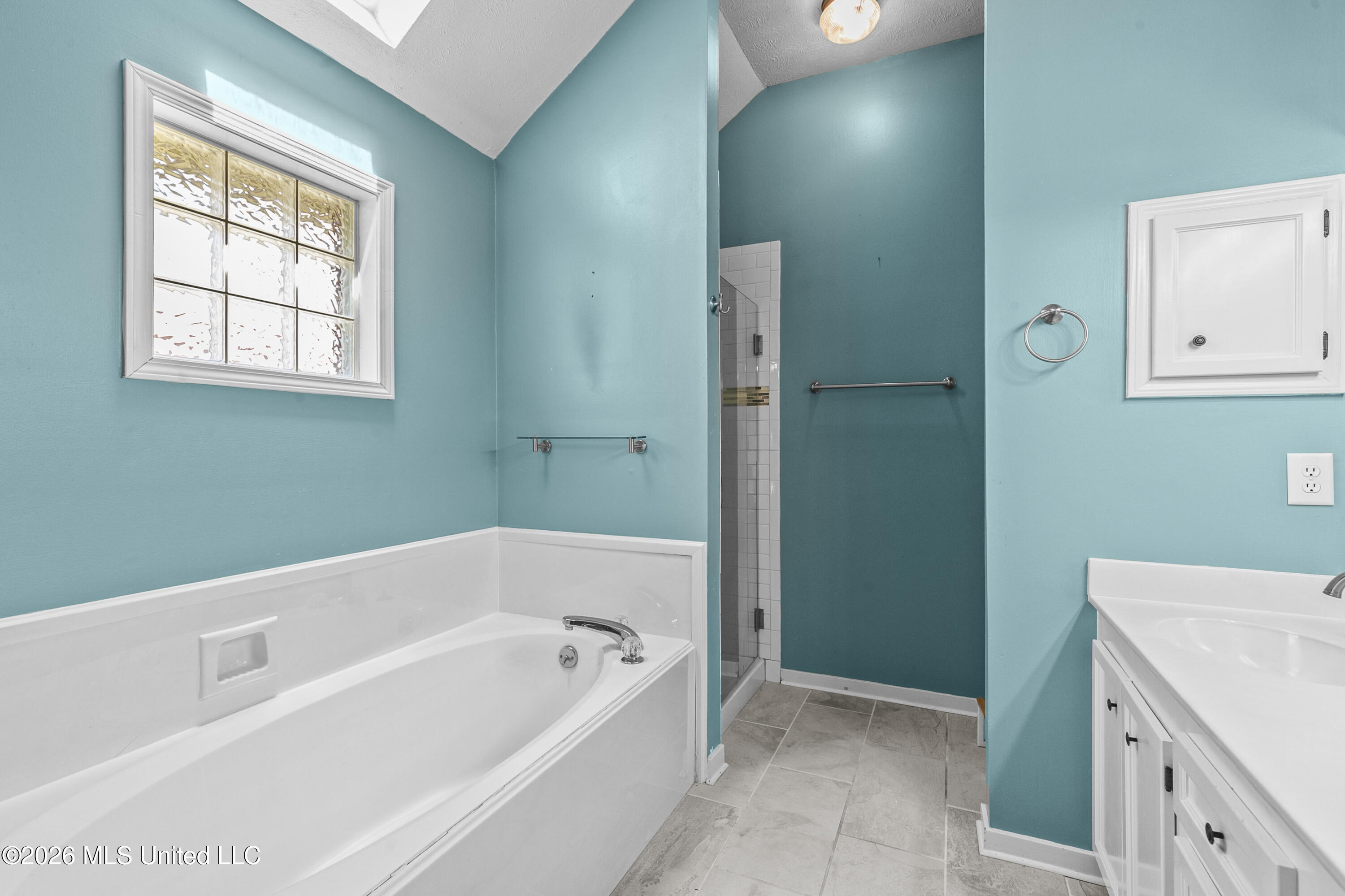 417 Madison Oaks Drive Property Photo 18