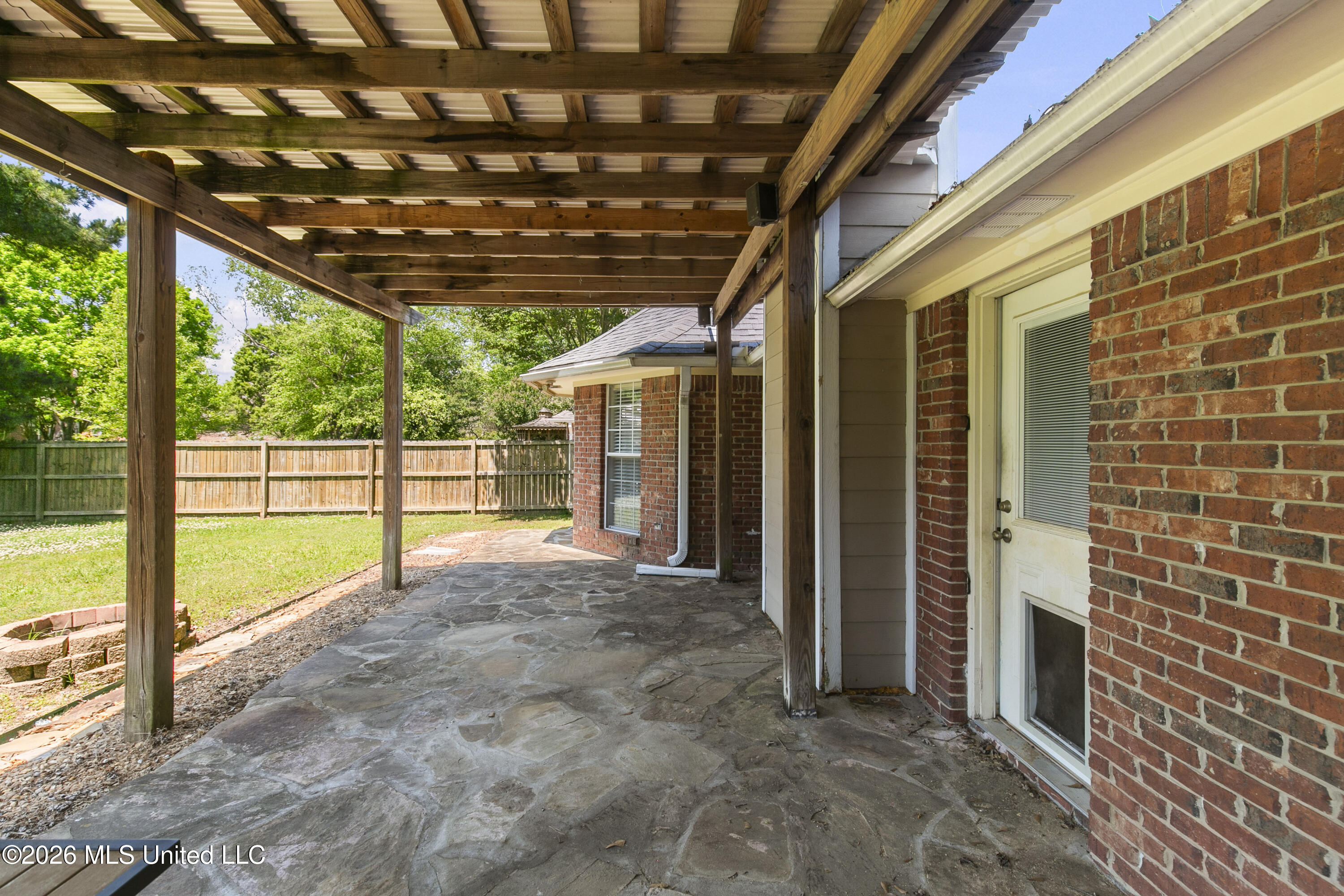 417 Madison Oaks Drive Property Photo 24