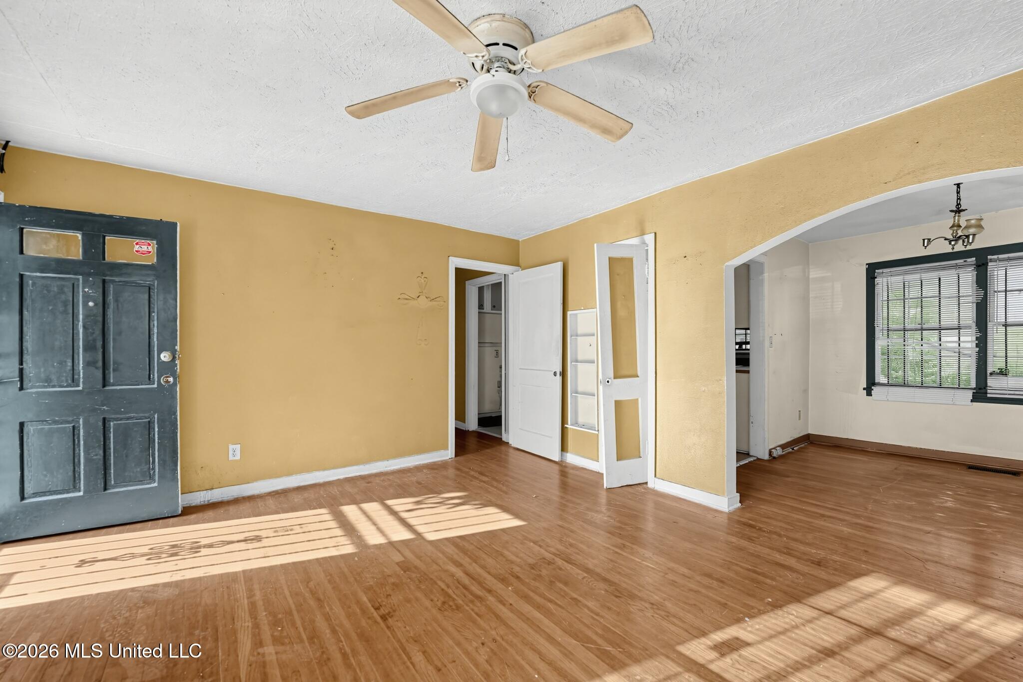 2303 Belvedere Drive Property Photo 5