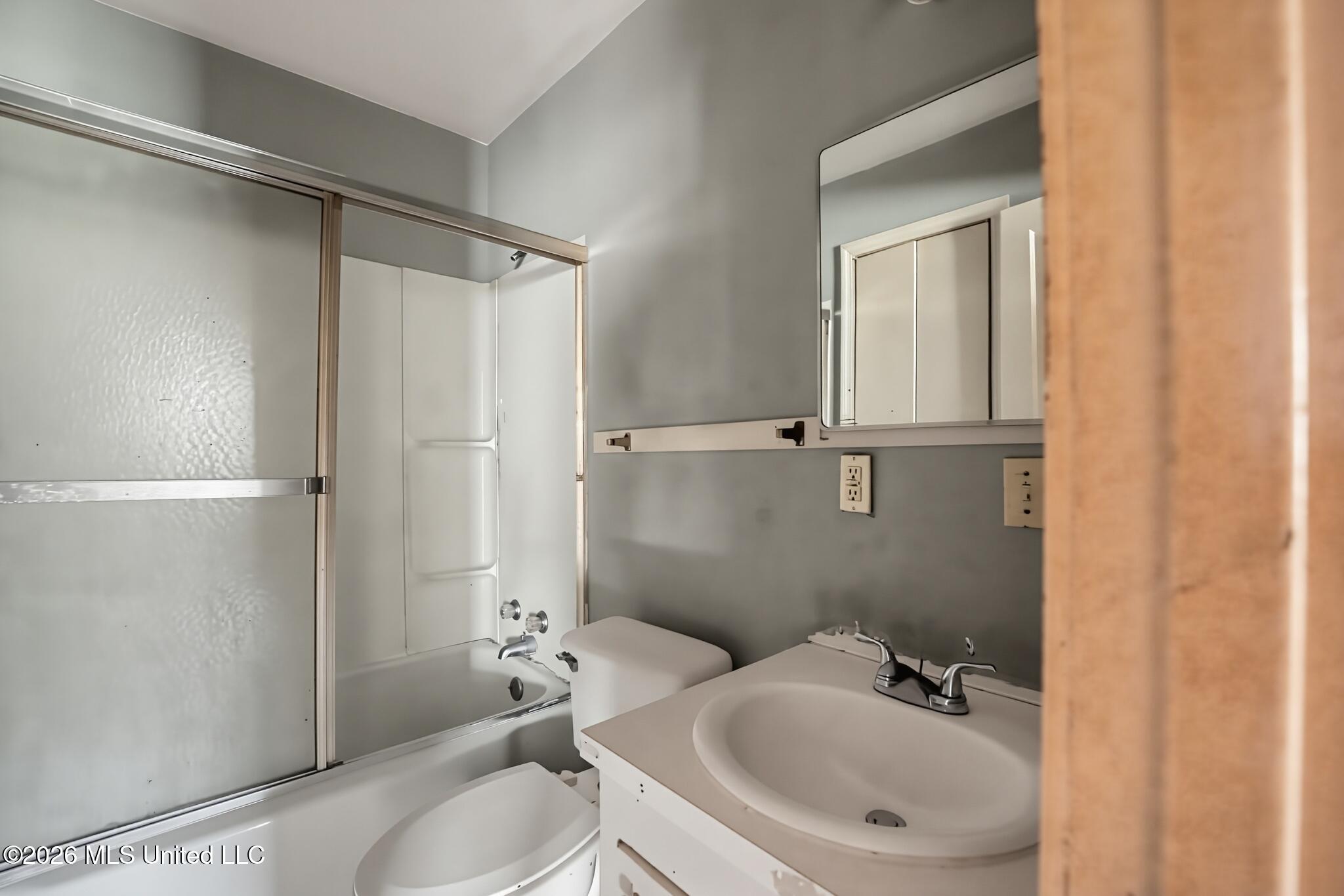 2303 Belvedere Drive Property Photo 12