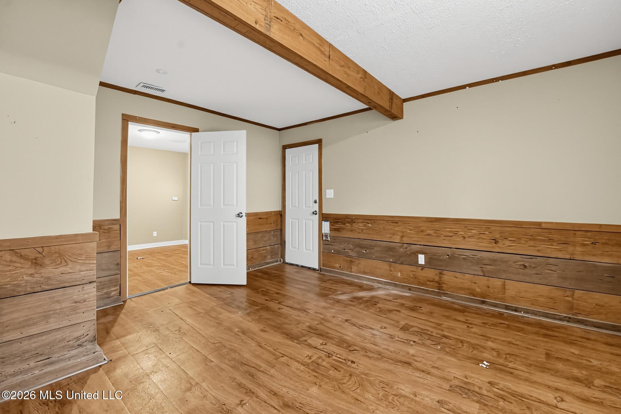 345 Lea Circle Property Photo 8