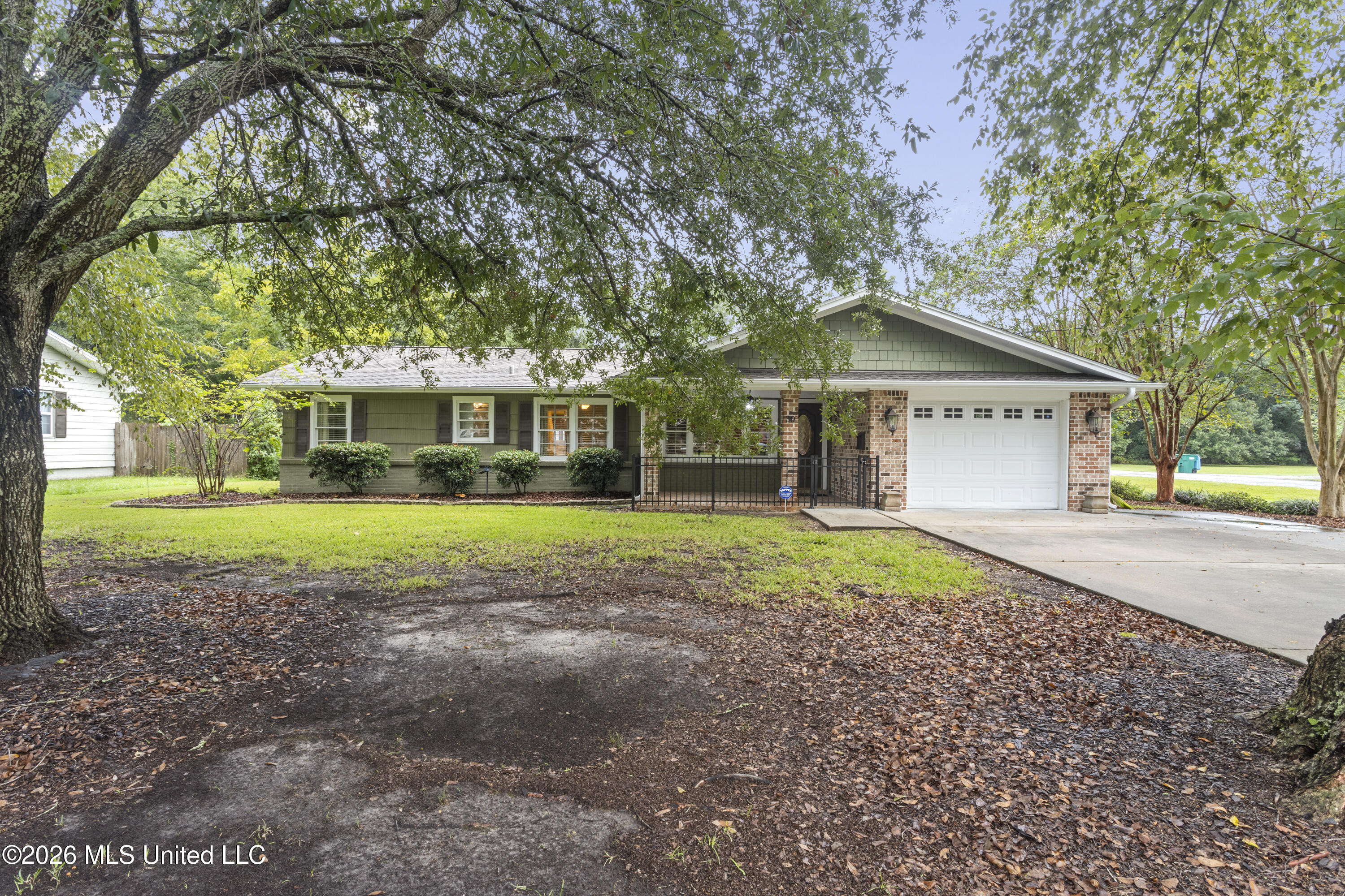 30 39th Street Property Photo 3