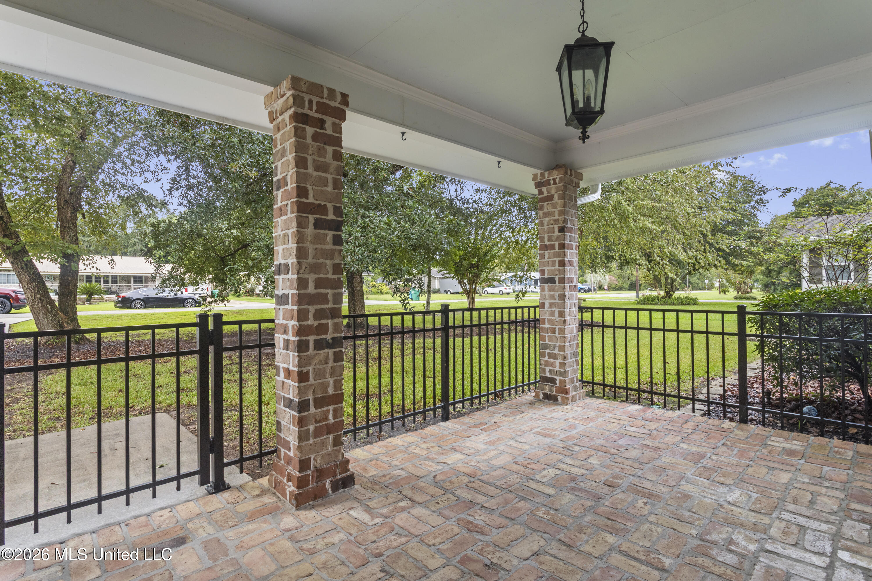 30 39th Street Property Photo 6