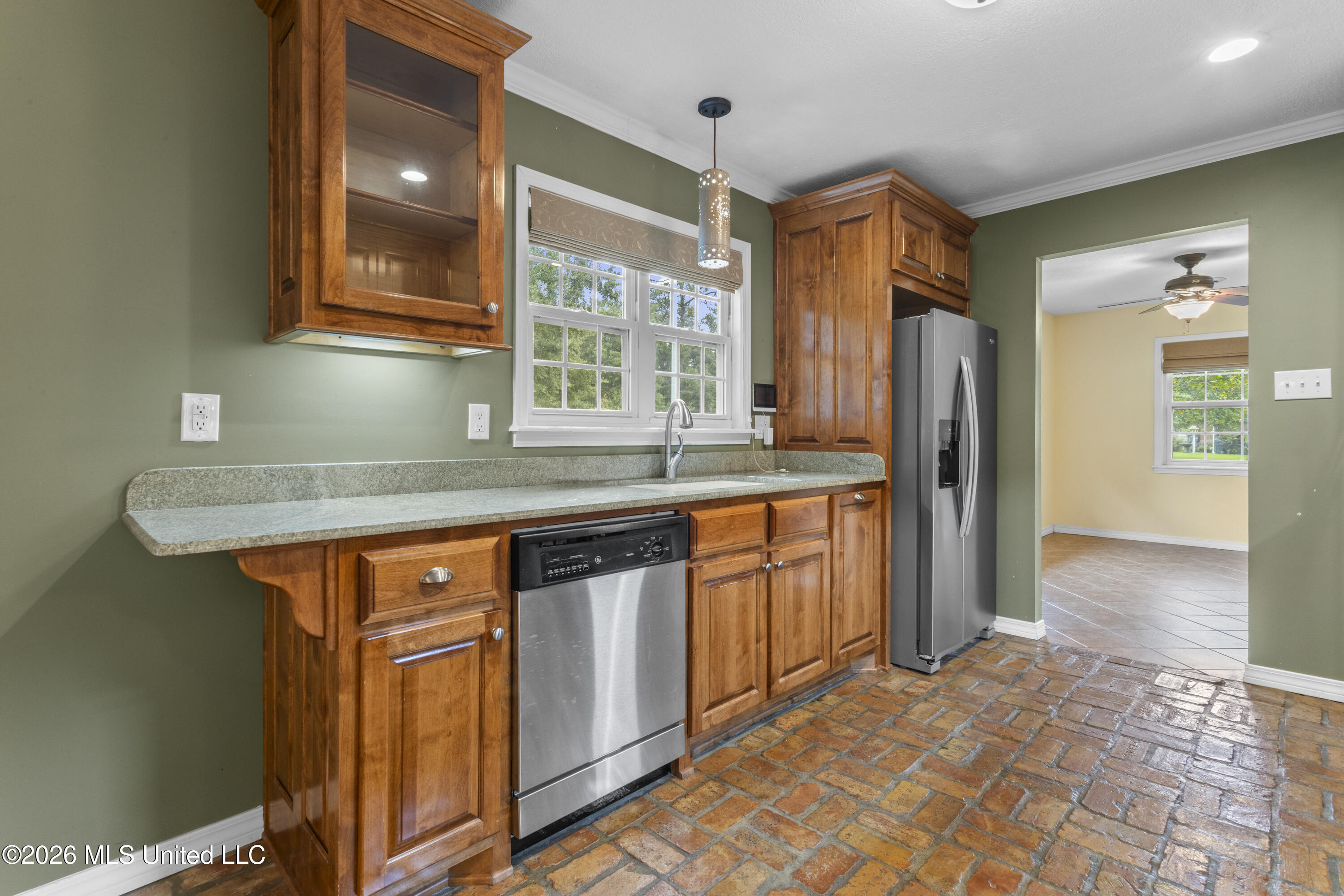 30 39th Street Property Photo 12