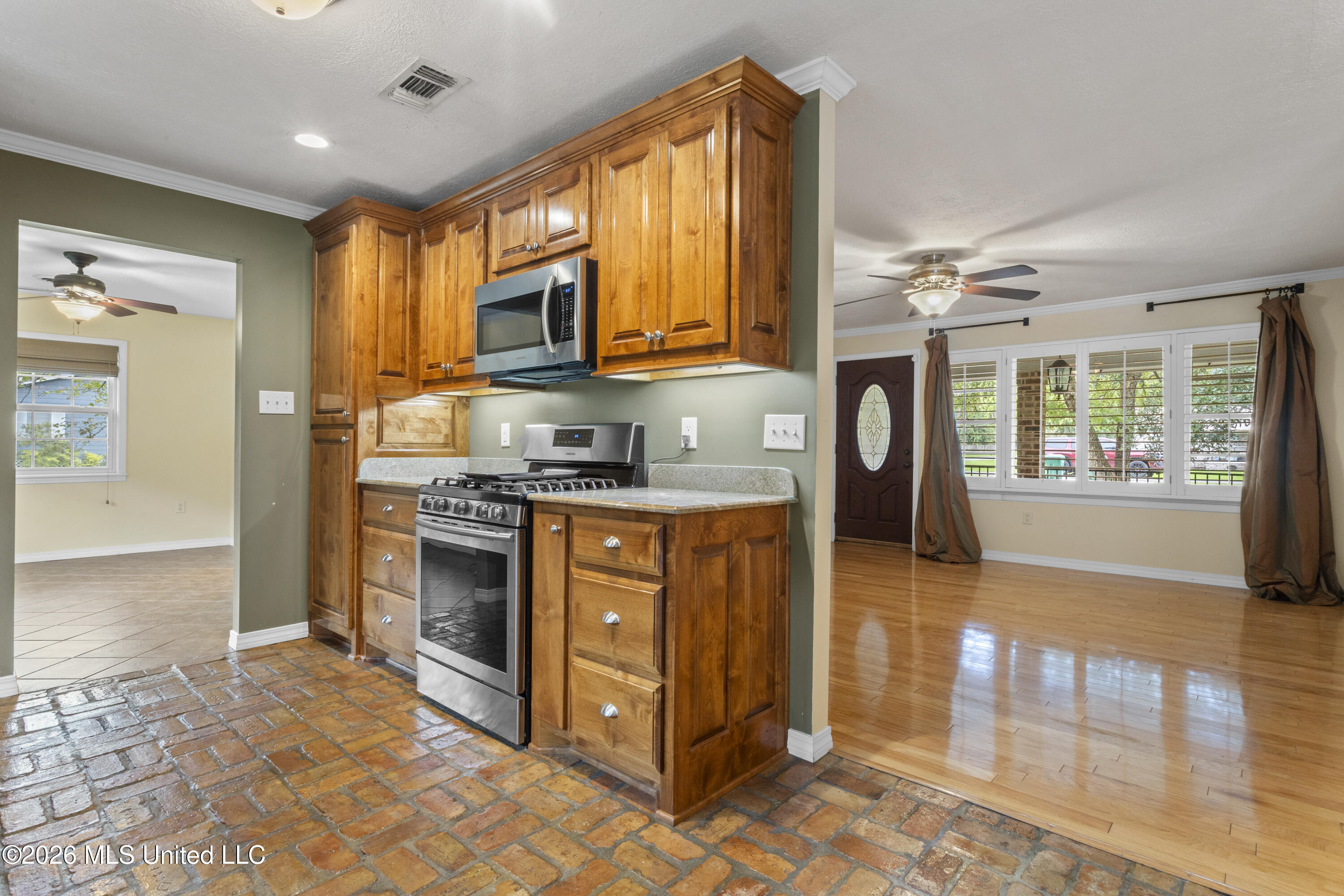 30 39th Street Property Photo 13