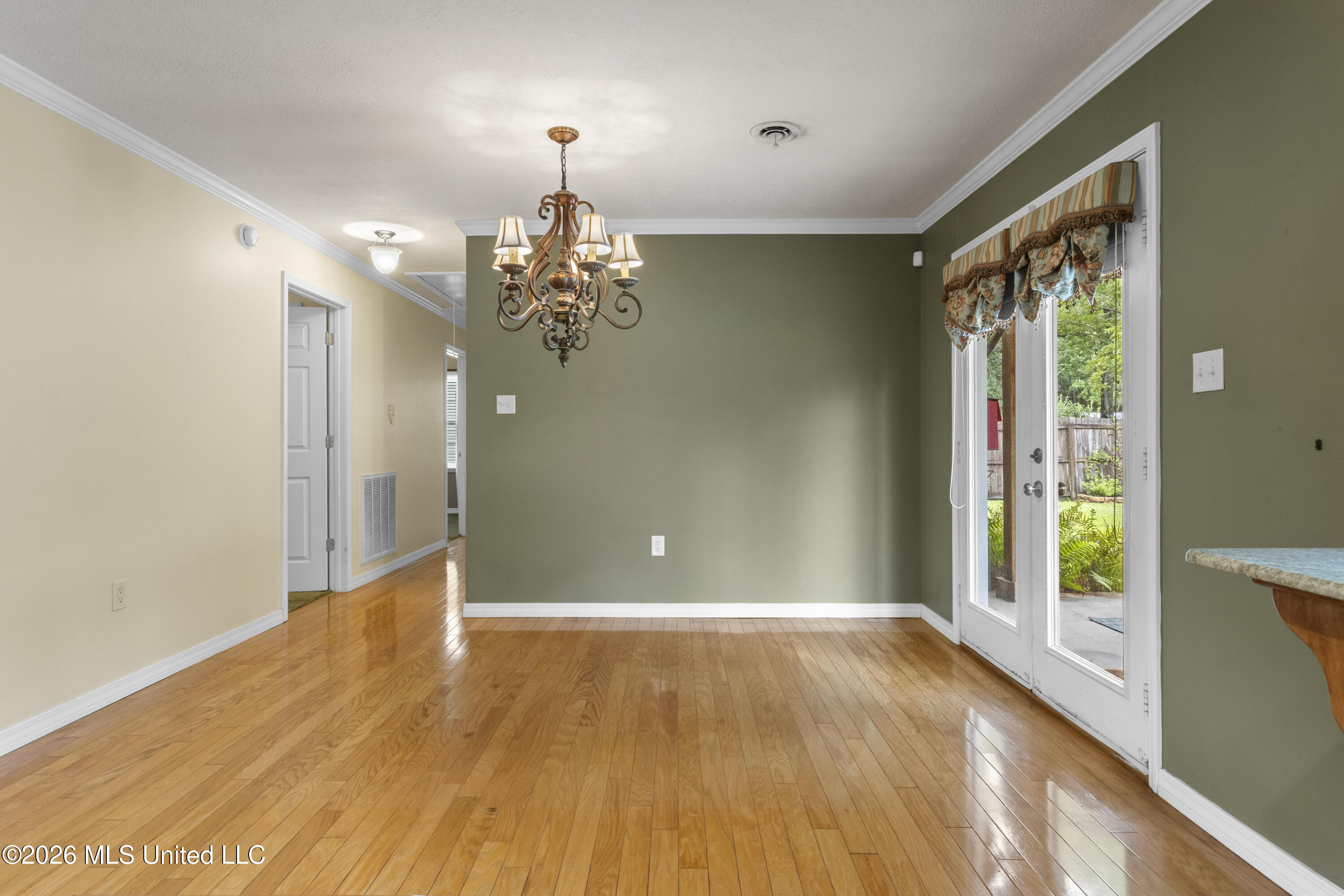 30 39th Street Property Photo 15