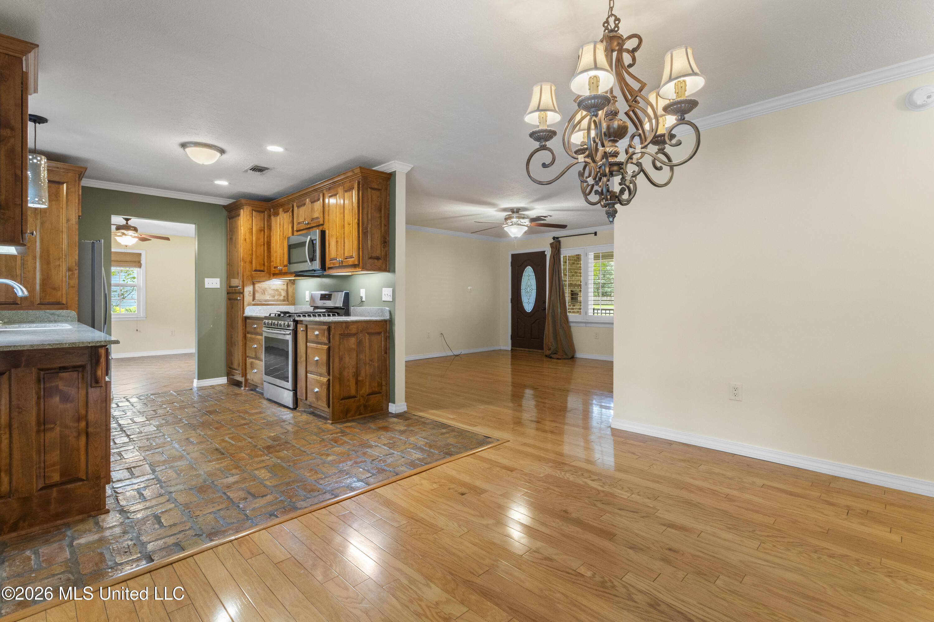 30 39th Street Property Photo 17