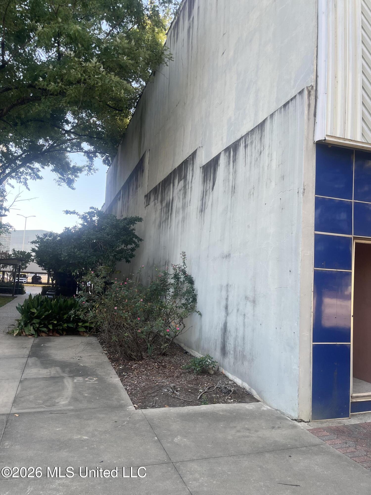 109 E Capitol Street Property Photo 3