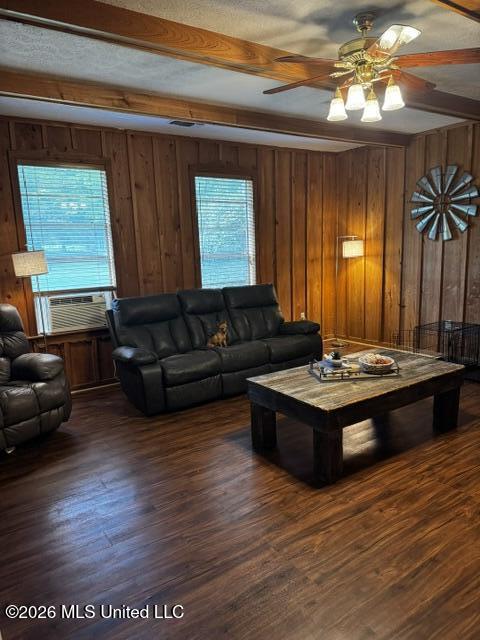 211 Avenue B Property Photo 3
