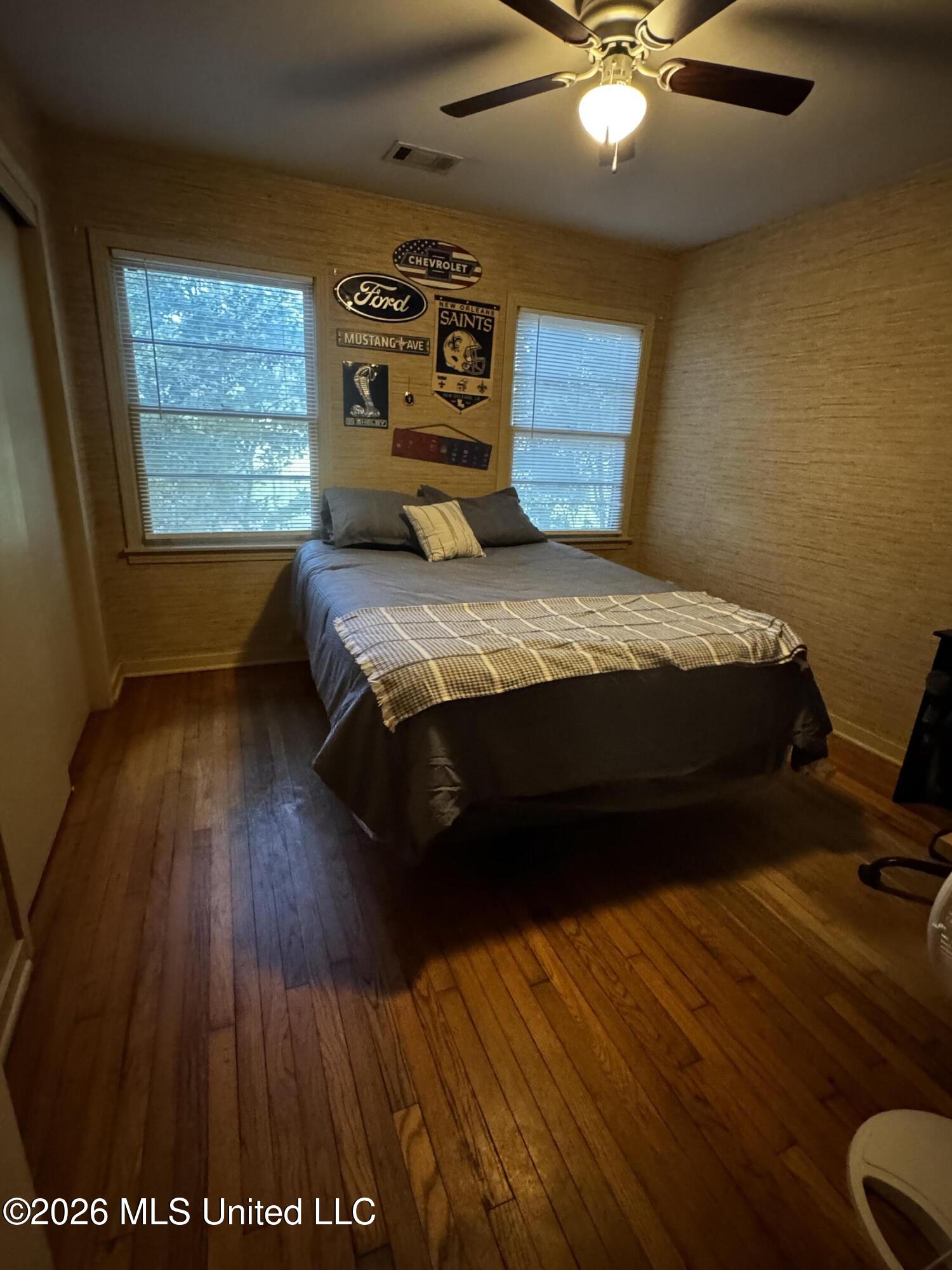 211 Avenue B Property Photo 8