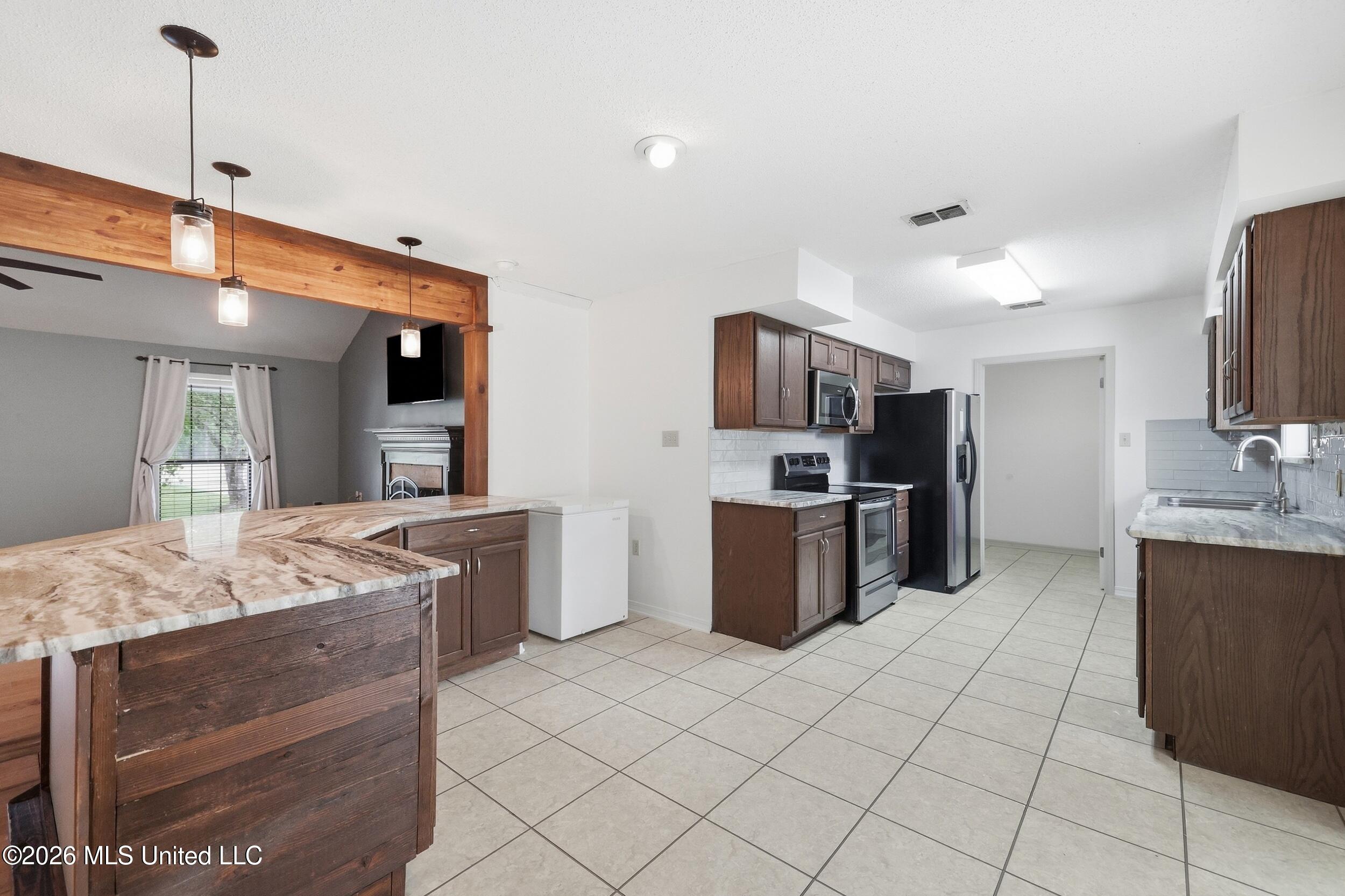 5428 Diamondhead Drive E Property Photo 19