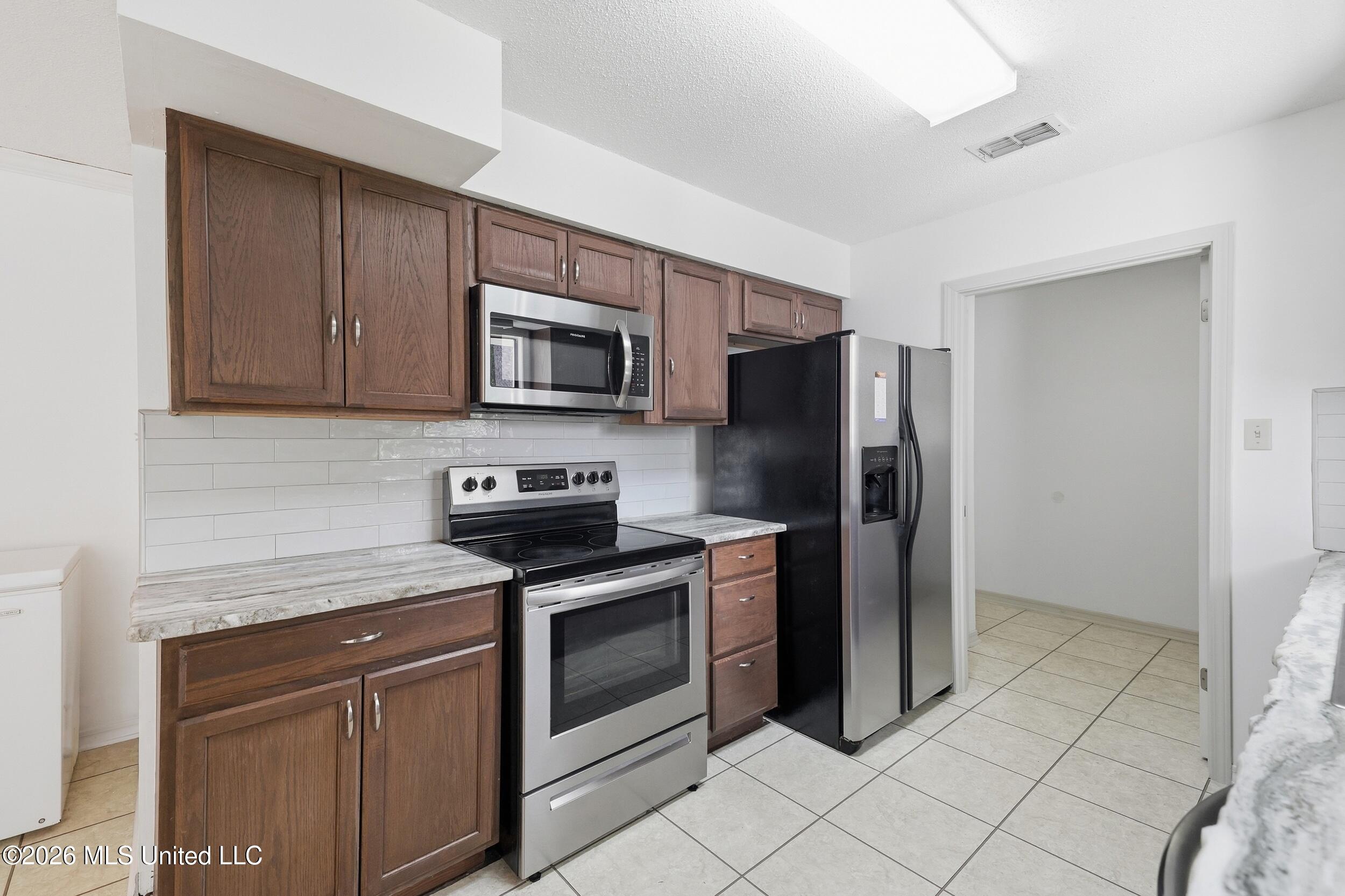 5428 Diamondhead Drive E Property Photo 21