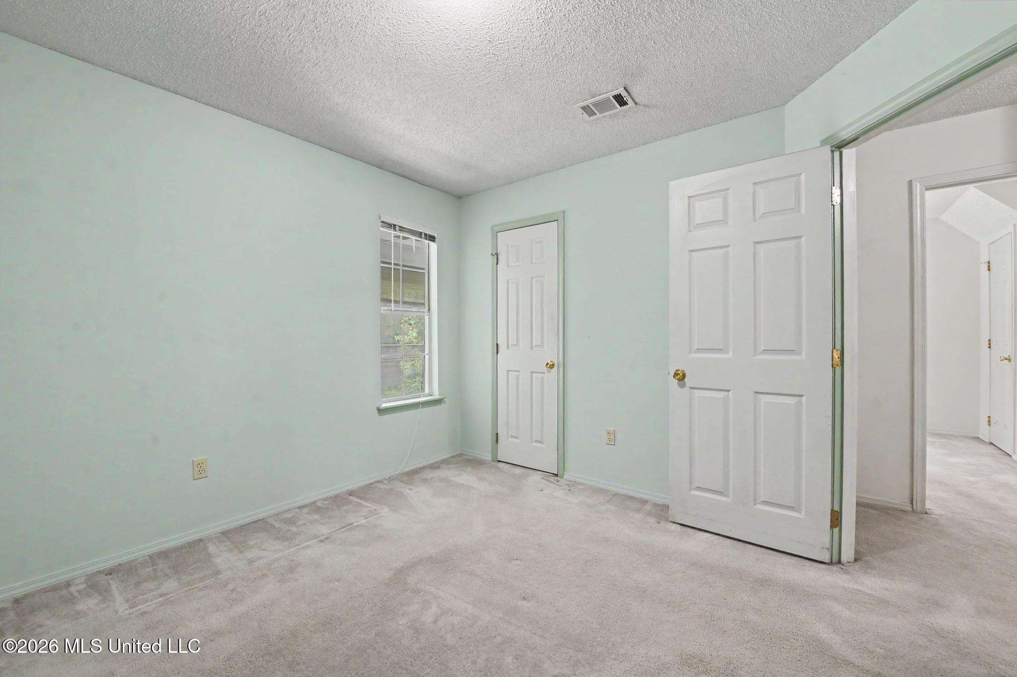 6816 Awini Street Property Photo 16