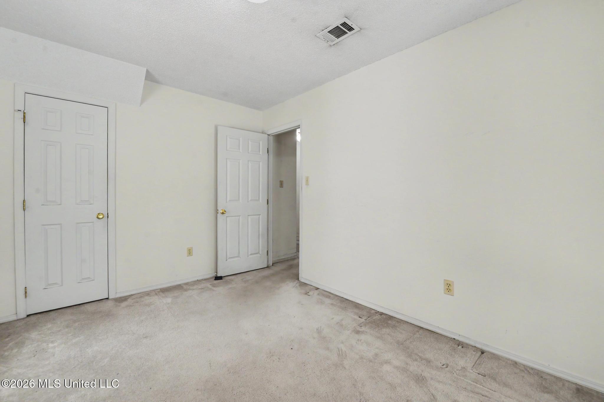 6816 Awini Street Property Photo 19