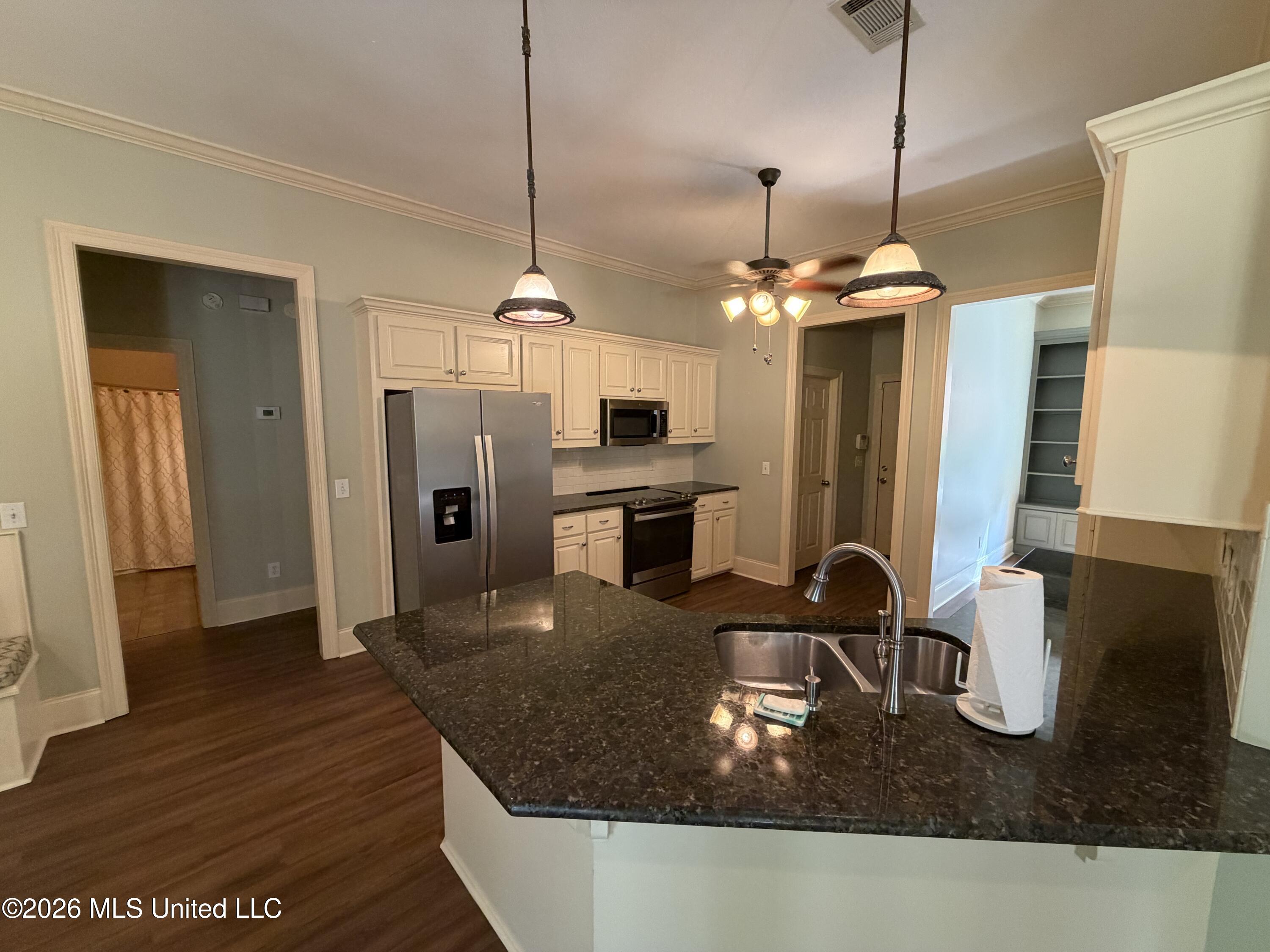 782 Orleans Circle Property Photo 4