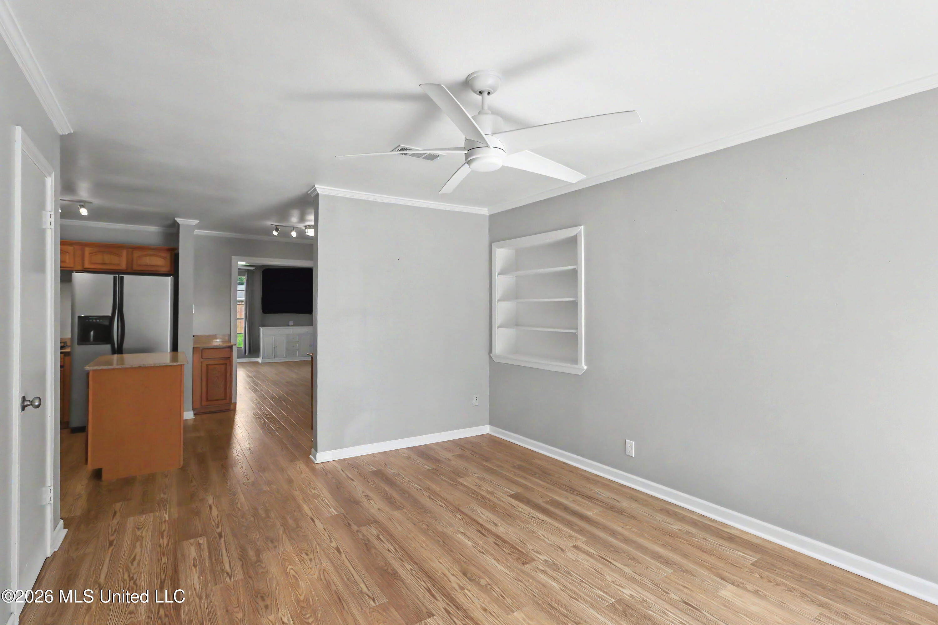 210 Gates Avenue Property Photo 9