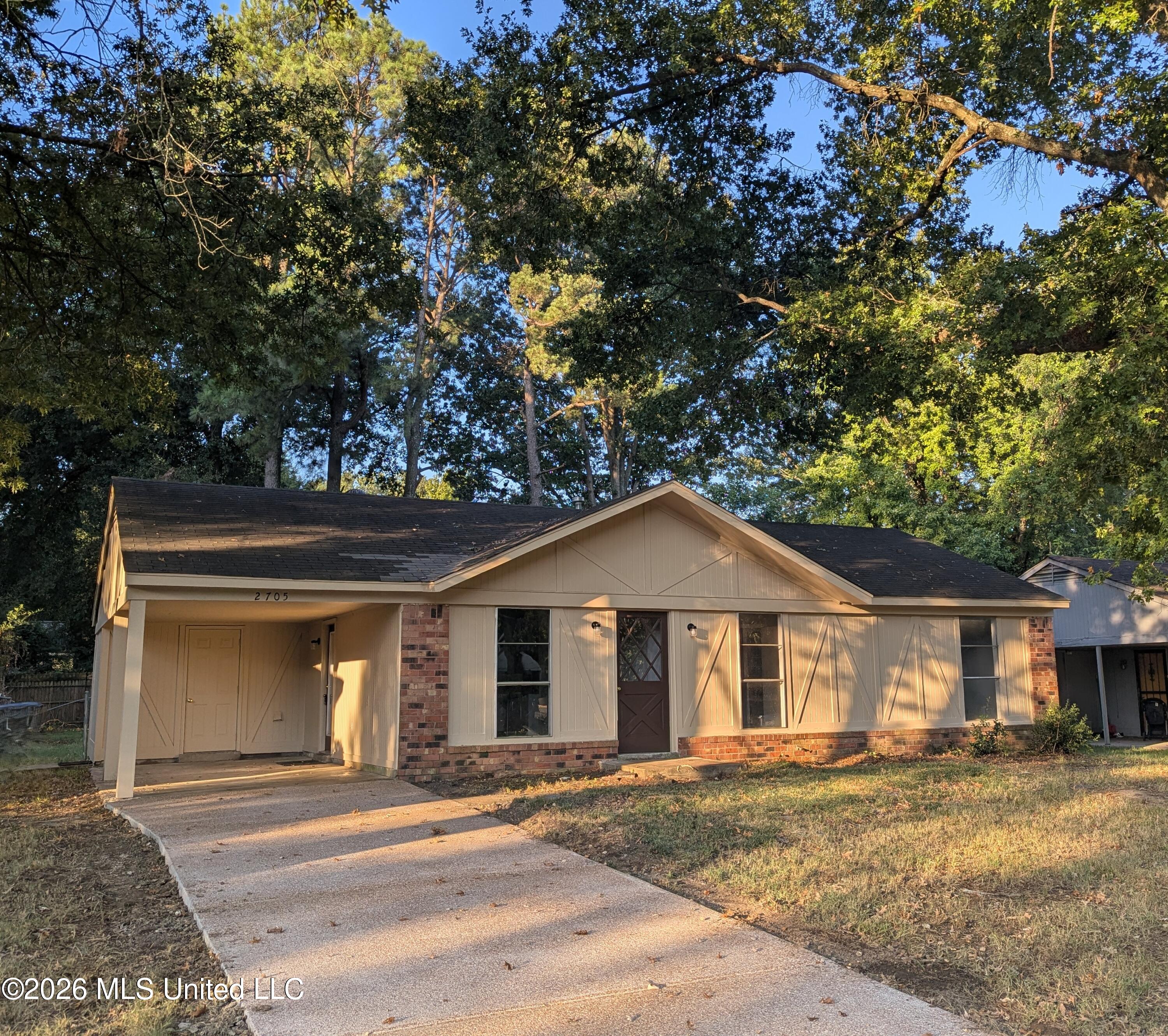 2705 Magnolia Drive Property Photo 1
