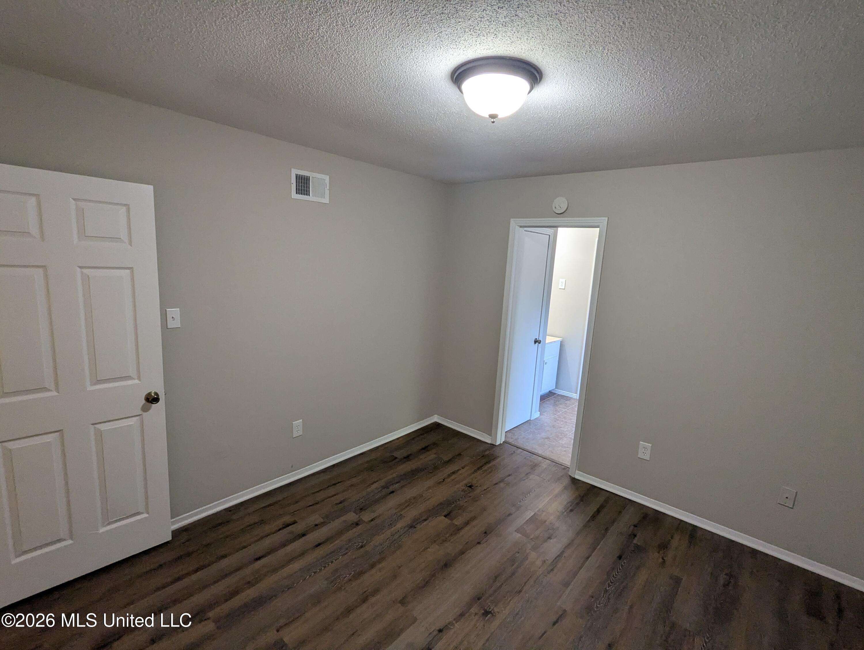 2705 Magnolia Drive Property Photo 8