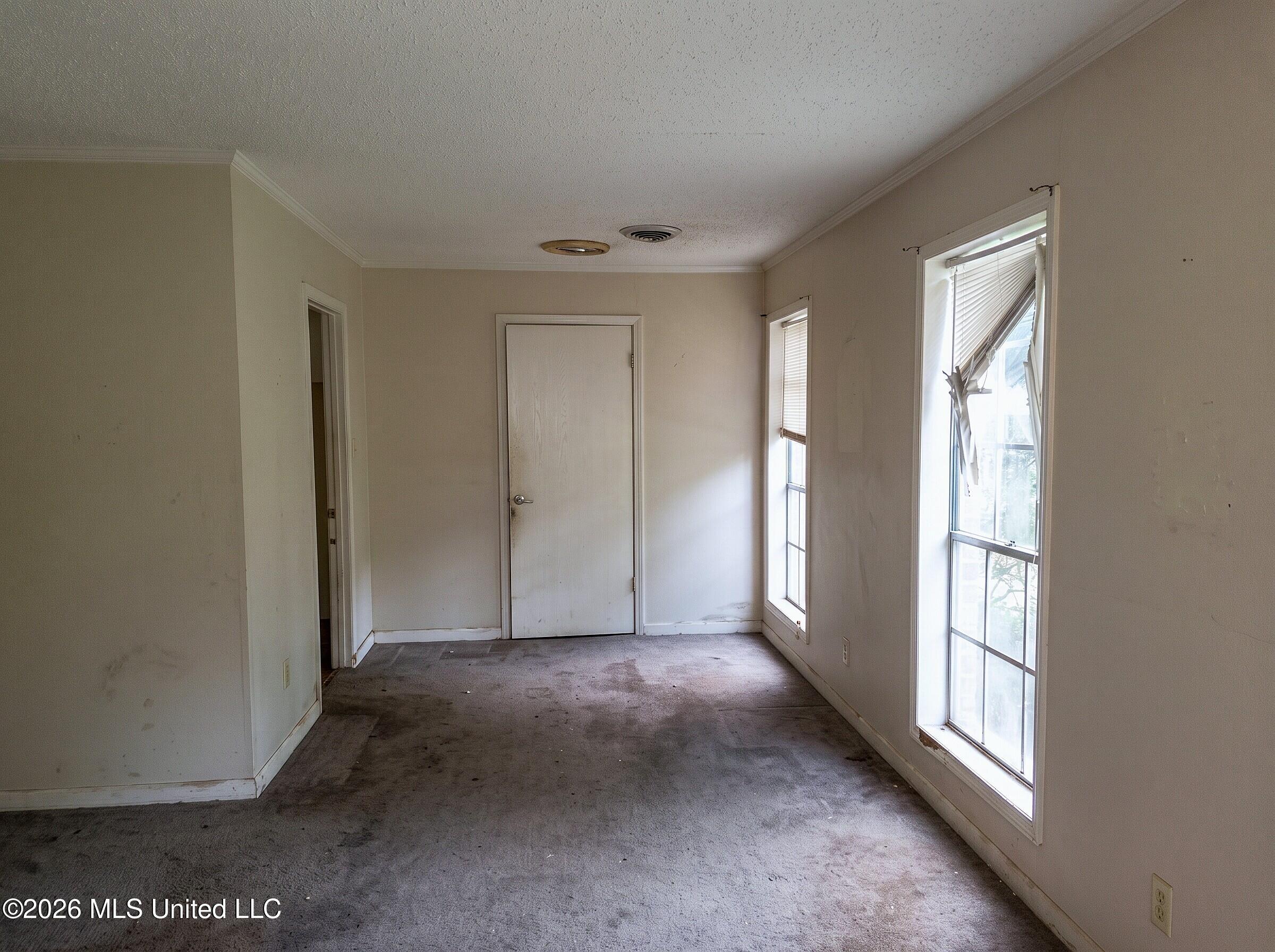 511 Kings Row Property Photo 7