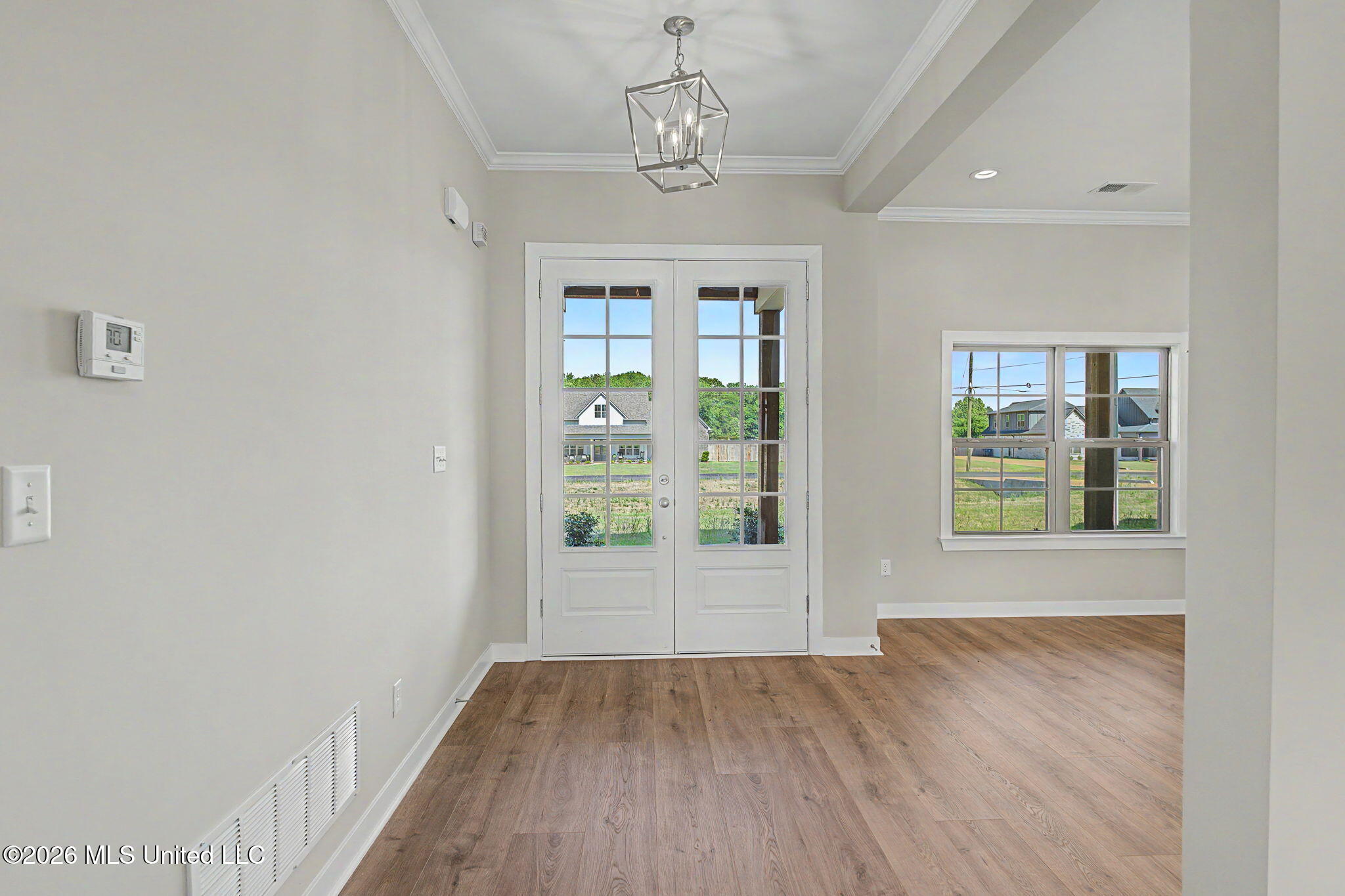 4677 Taylor Trail Property Photo 4