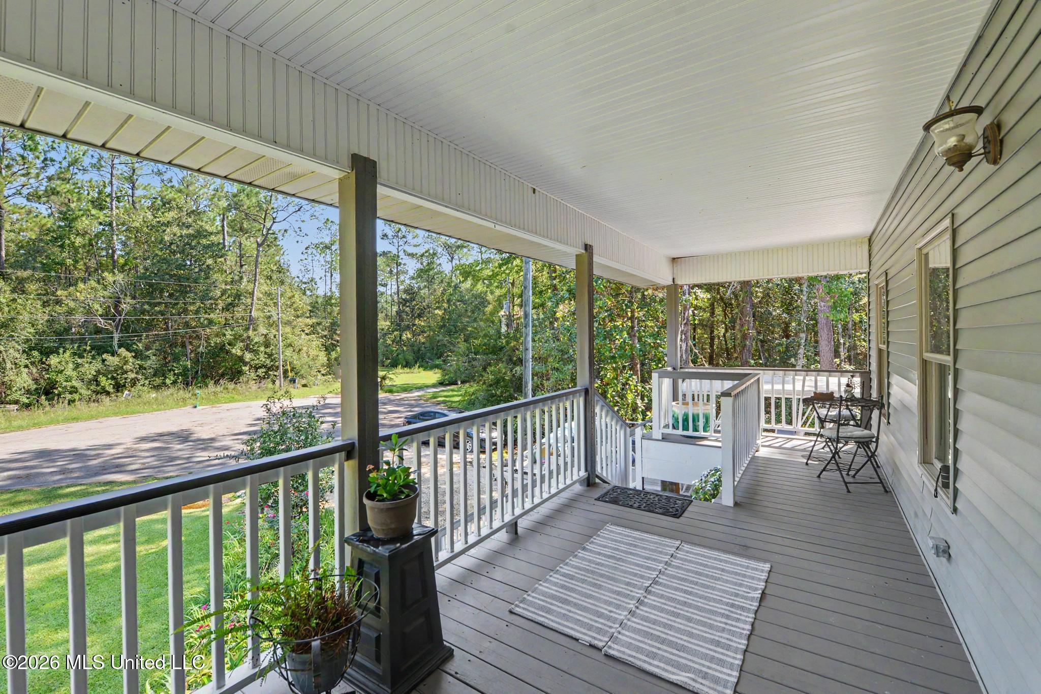 6040 Choctaw Place Property Photo 3