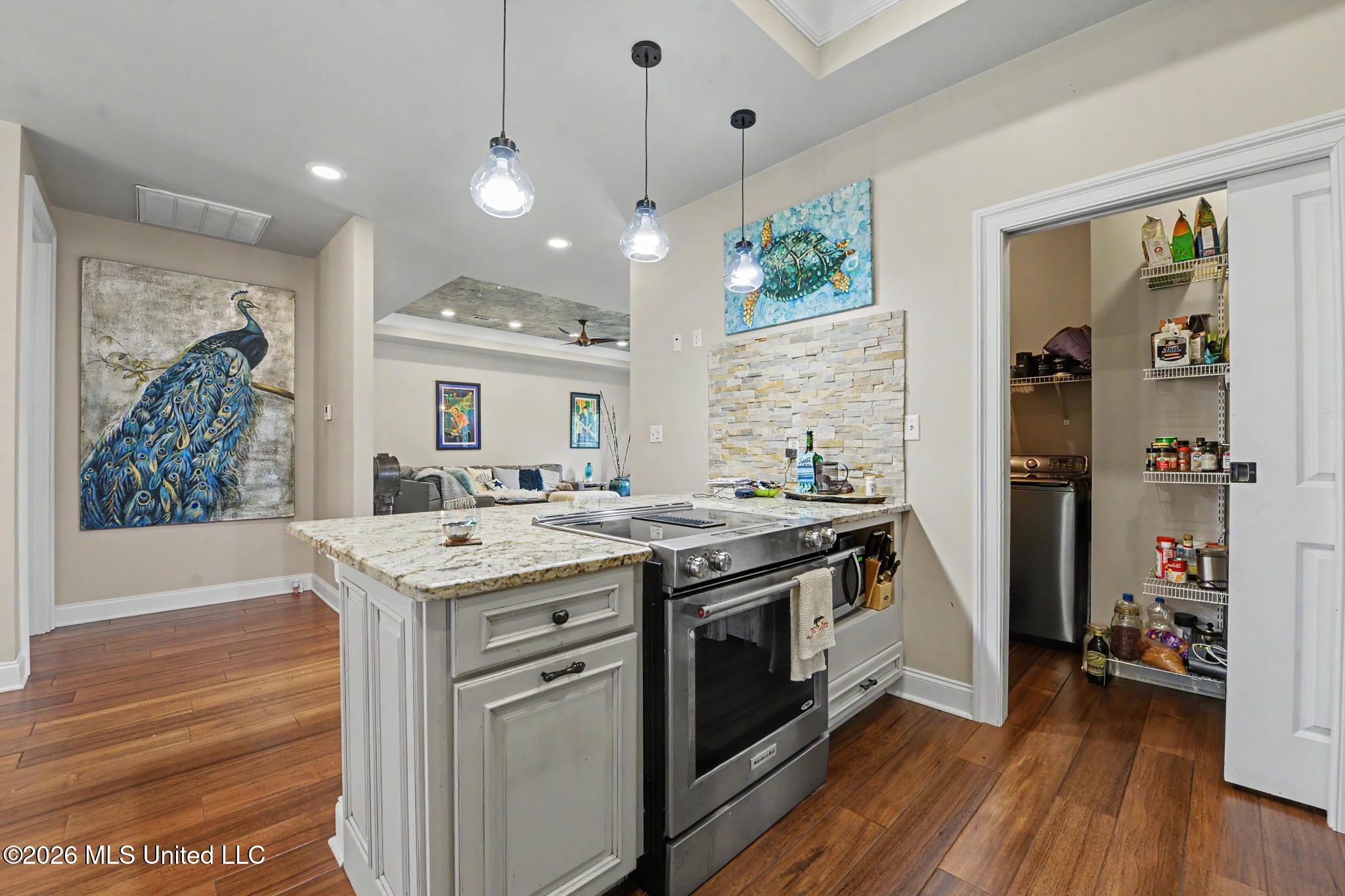 6040 Choctaw Place Property Photo 8