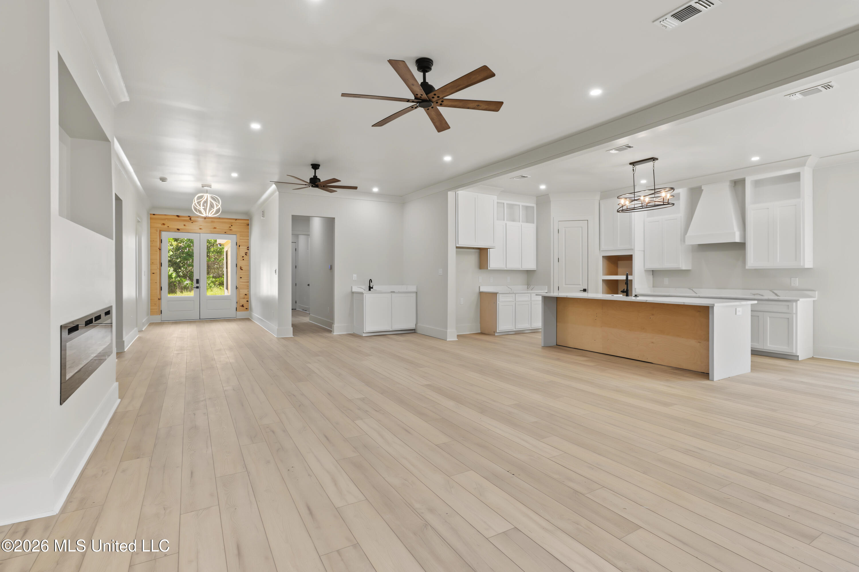 11033 Grace Drive Property Photo 4