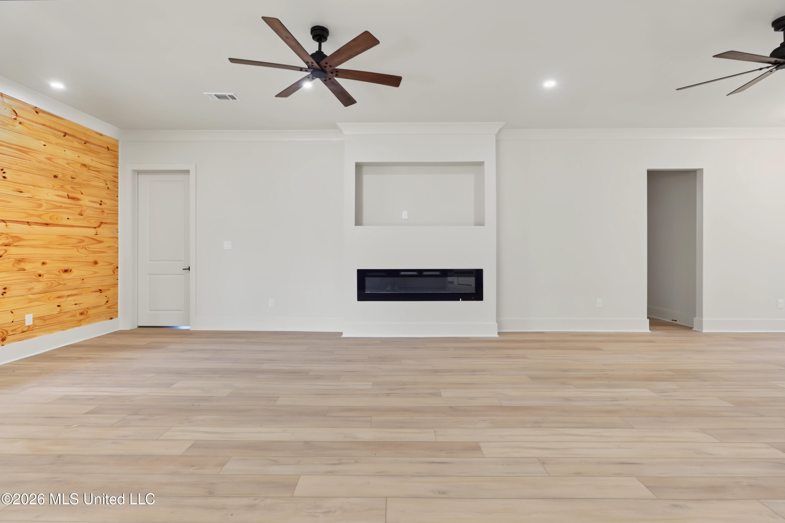 11033 Grace Drive Property Photo 7