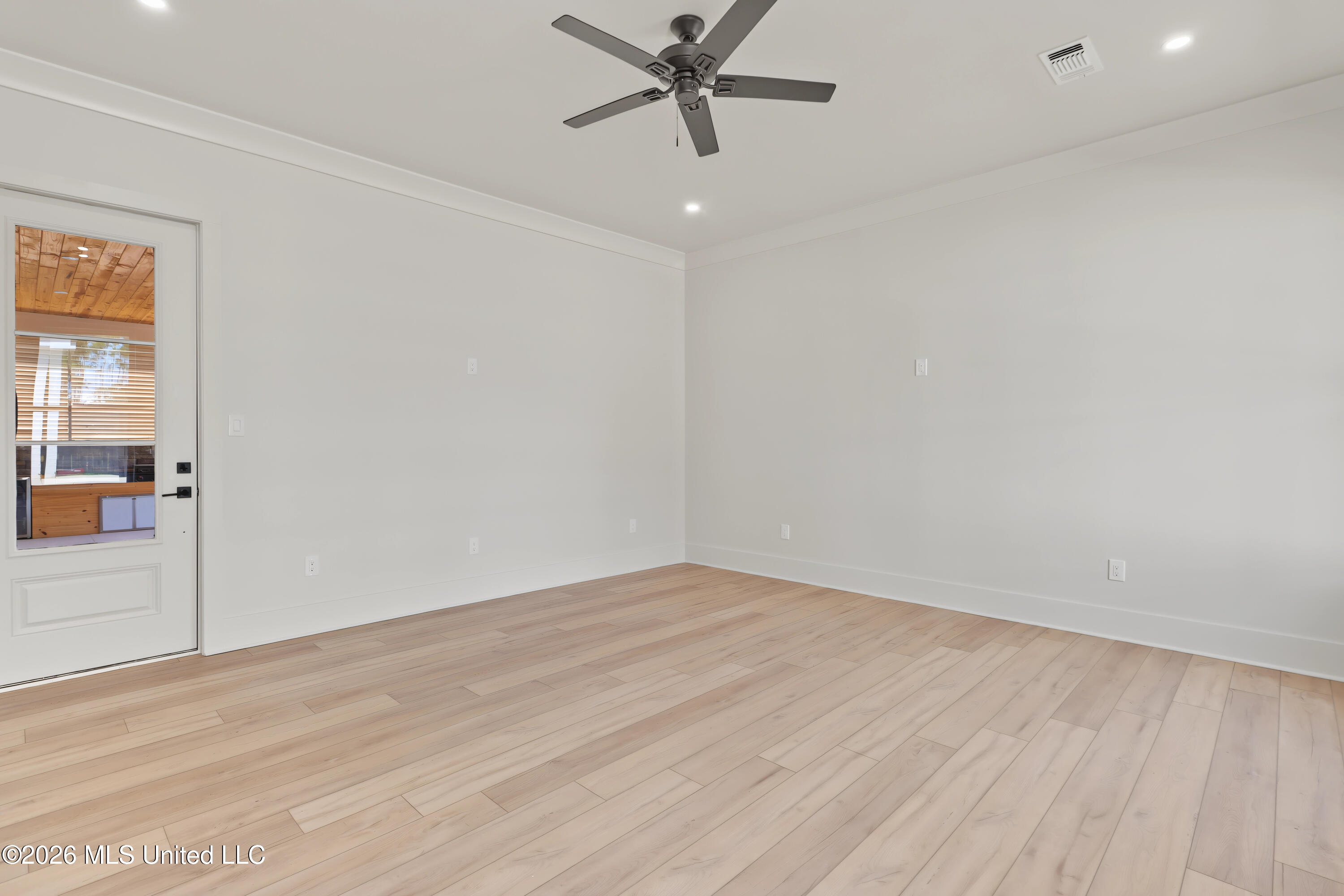 11033 Grace Drive Property Photo 12