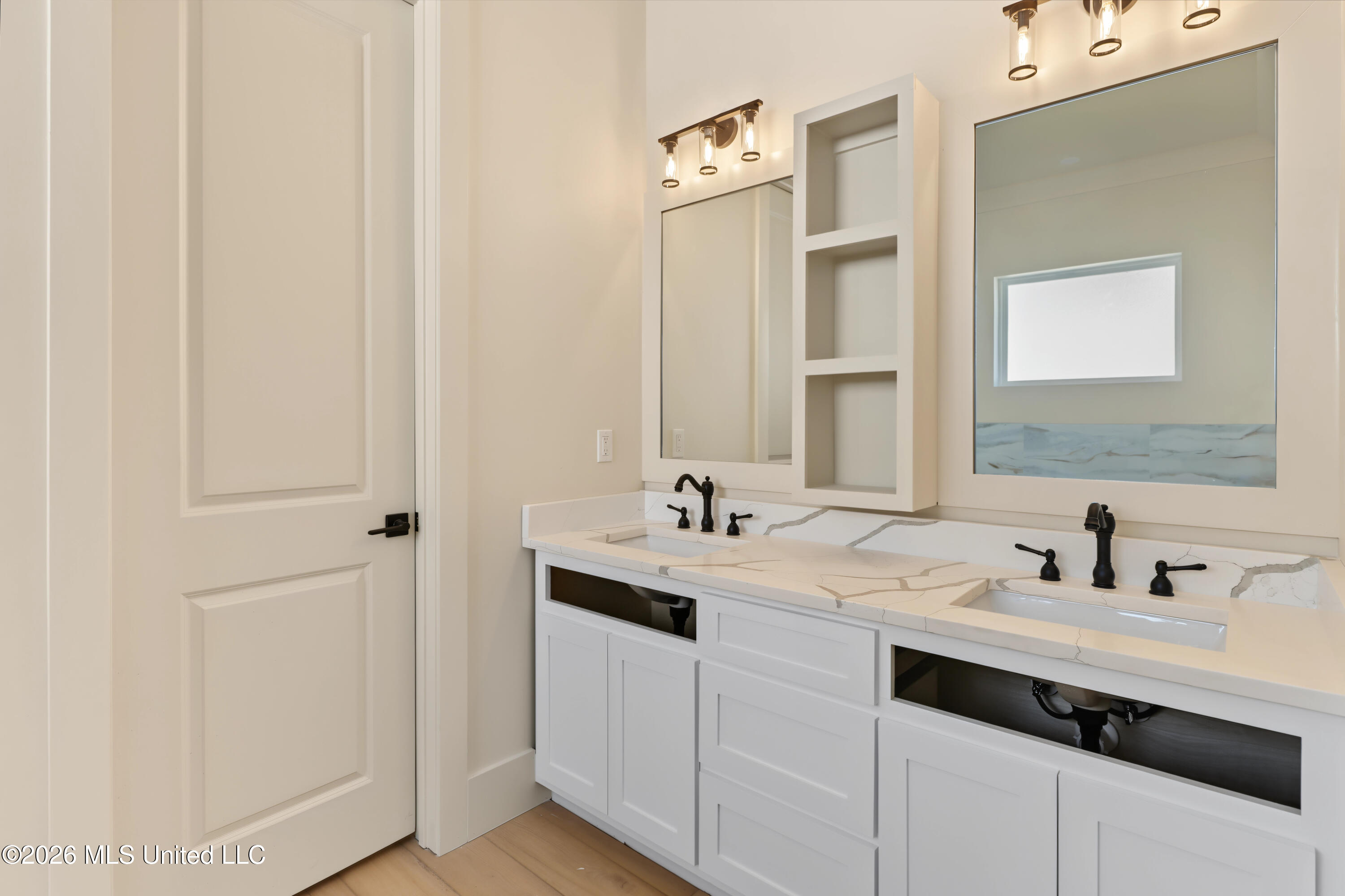 11033 Grace Drive Property Photo 15