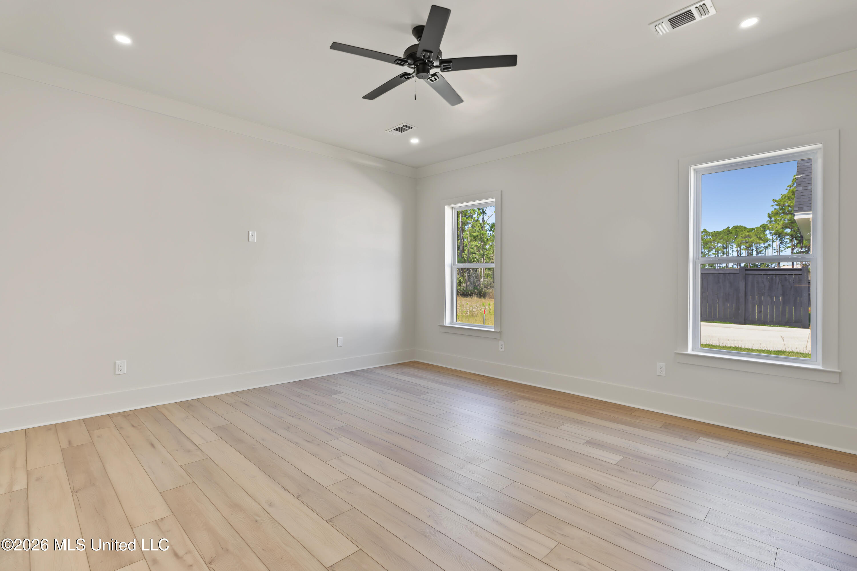 11033 Grace Drive Property Photo 18
