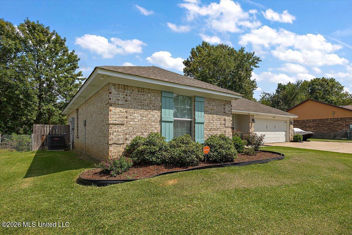 836 Cherry Ridge Drive Property Photo 3