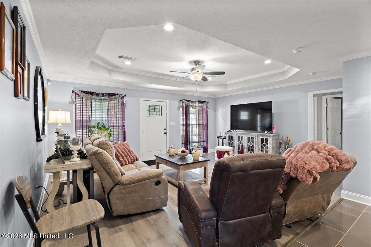 836 Cherry Ridge Drive Property Photo 8