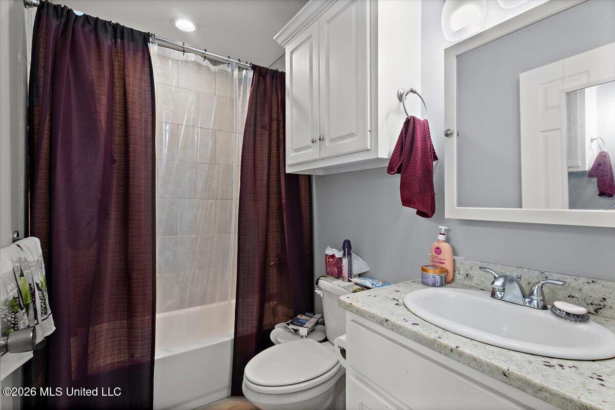 836 Cherry Ridge Drive Property Photo 15