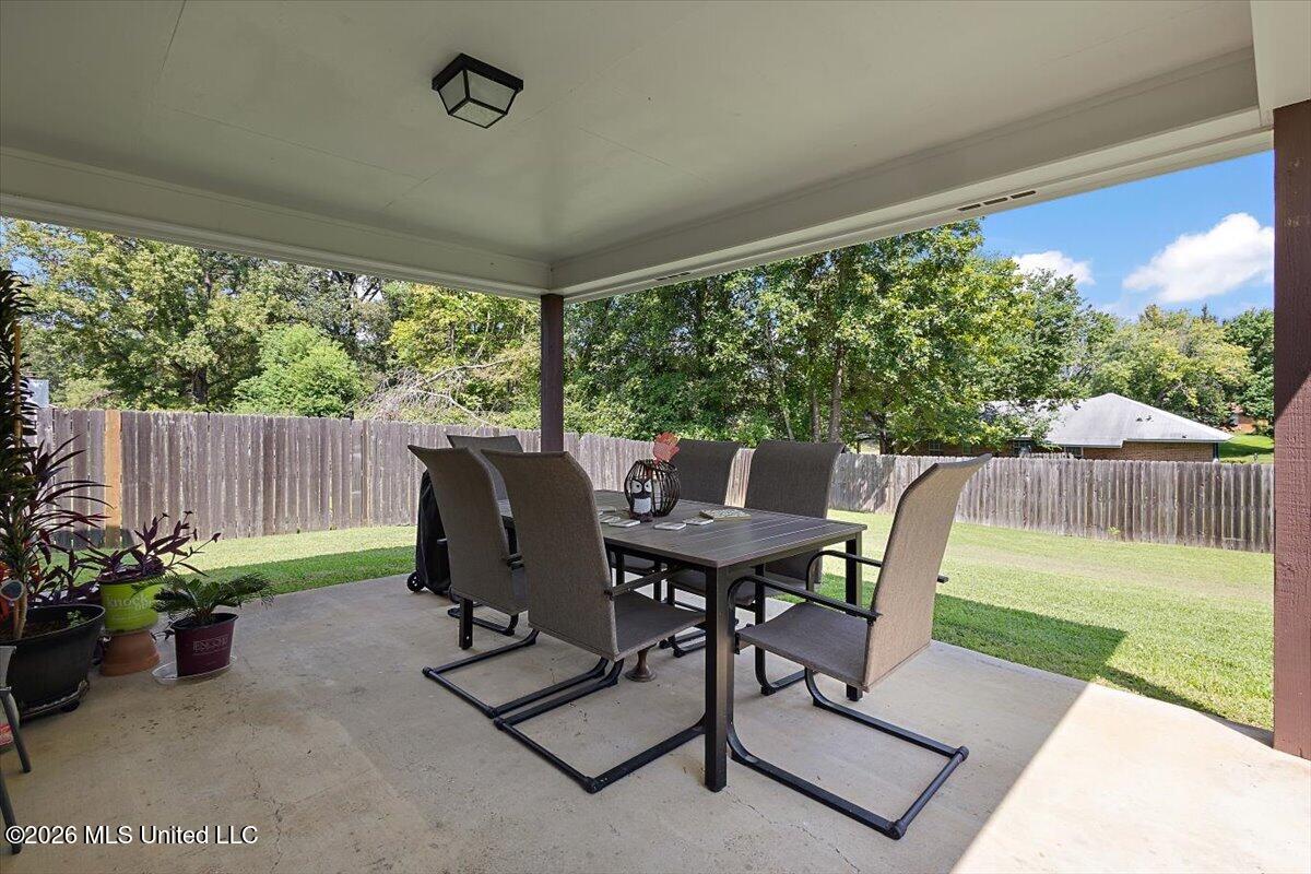 836 Cherry Ridge Drive Property Photo 20