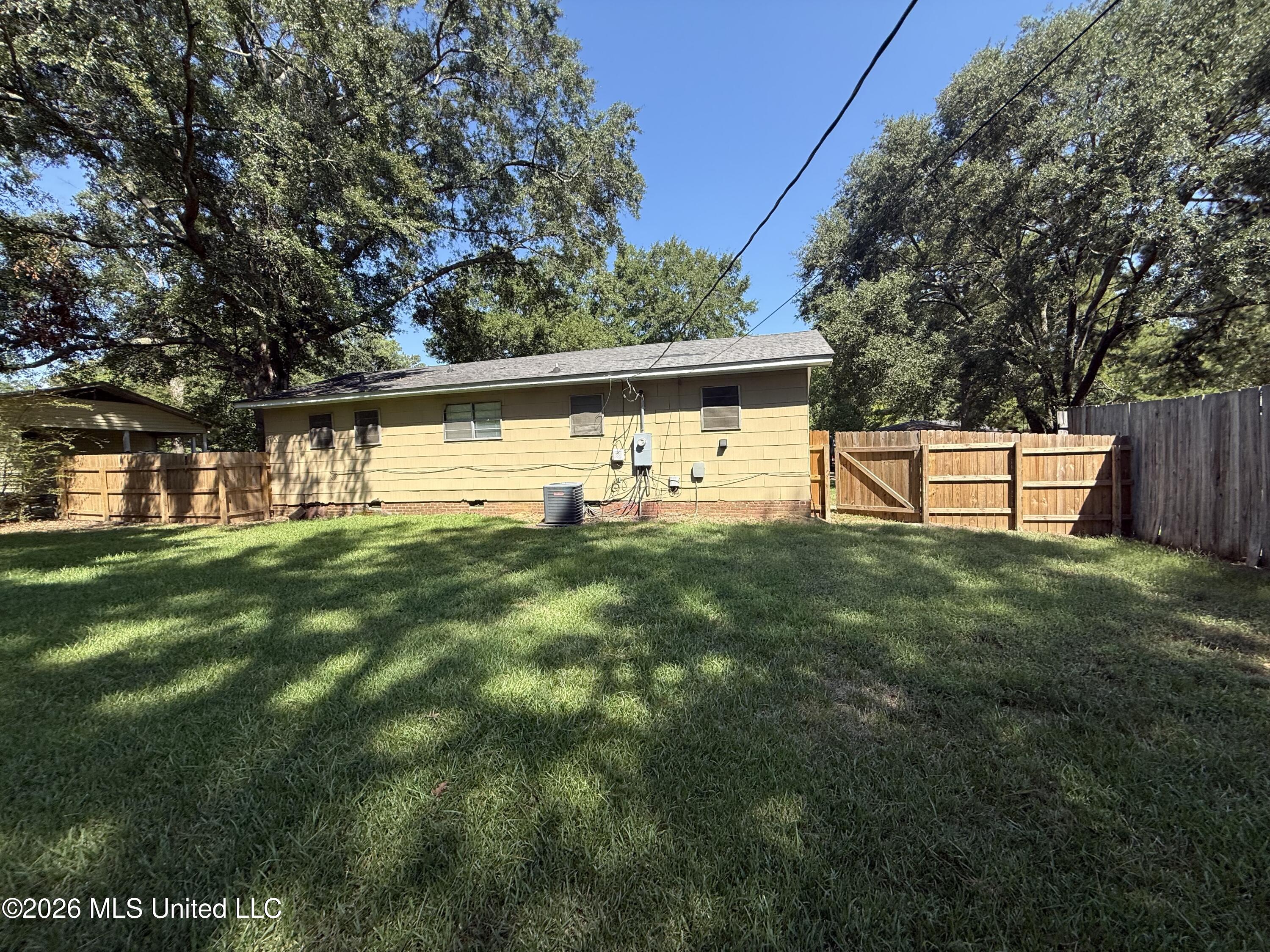 4161 Shelton Street Property Photo 3