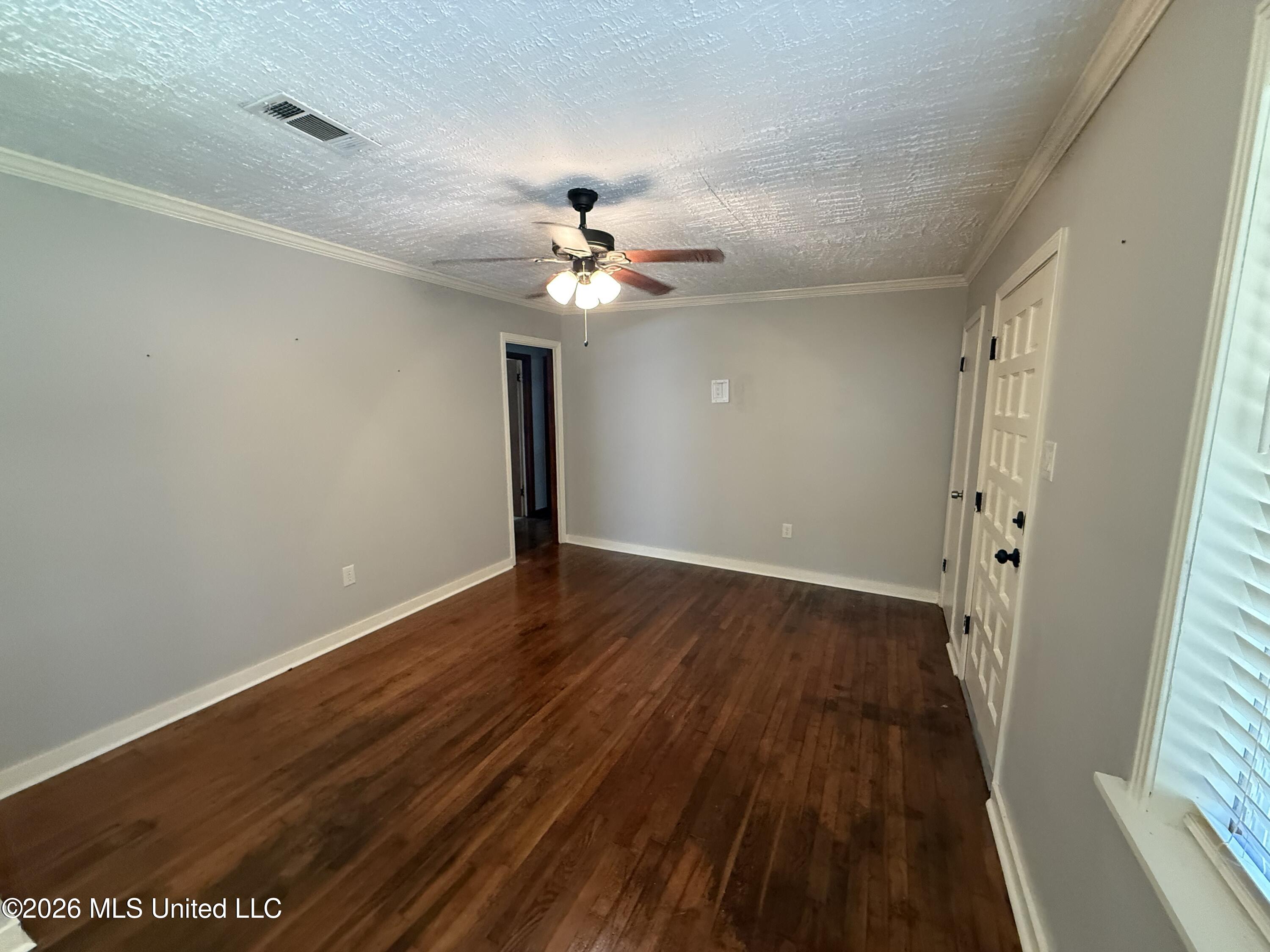 4161 Shelton Street Property Photo 8