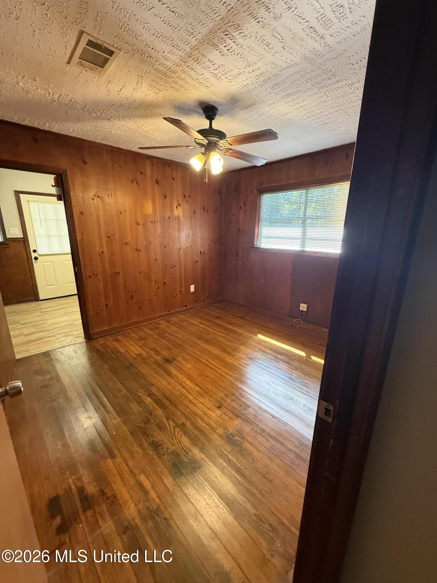 4161 Shelton Street Property Photo 10