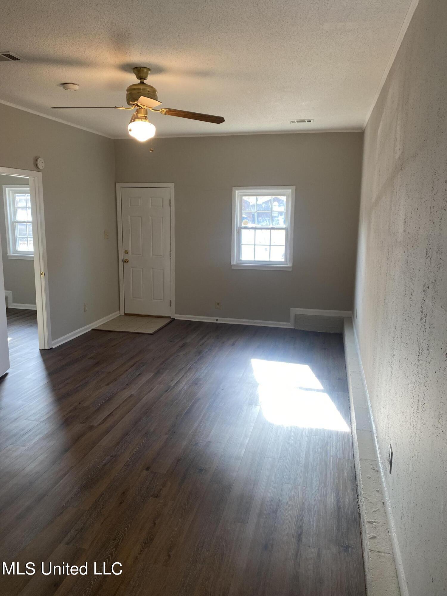 926 Oaklawn Place Property Photo 10