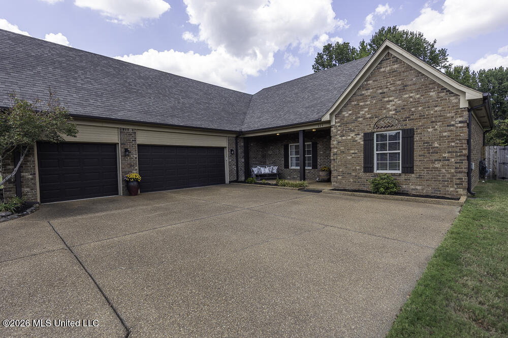 664 Robertson Way Property Photo 34