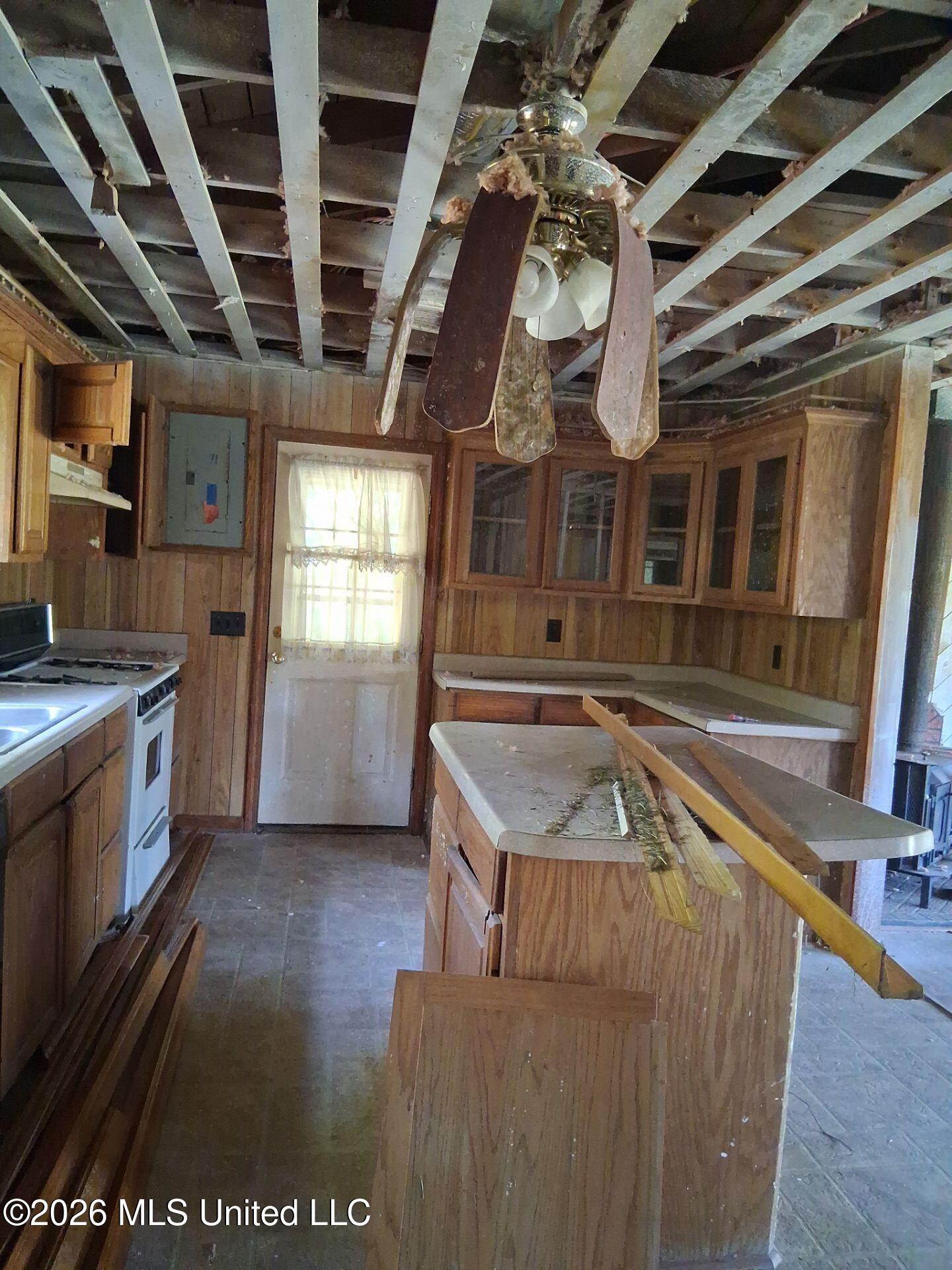 1610 Moonmist Drive Property Photo 2