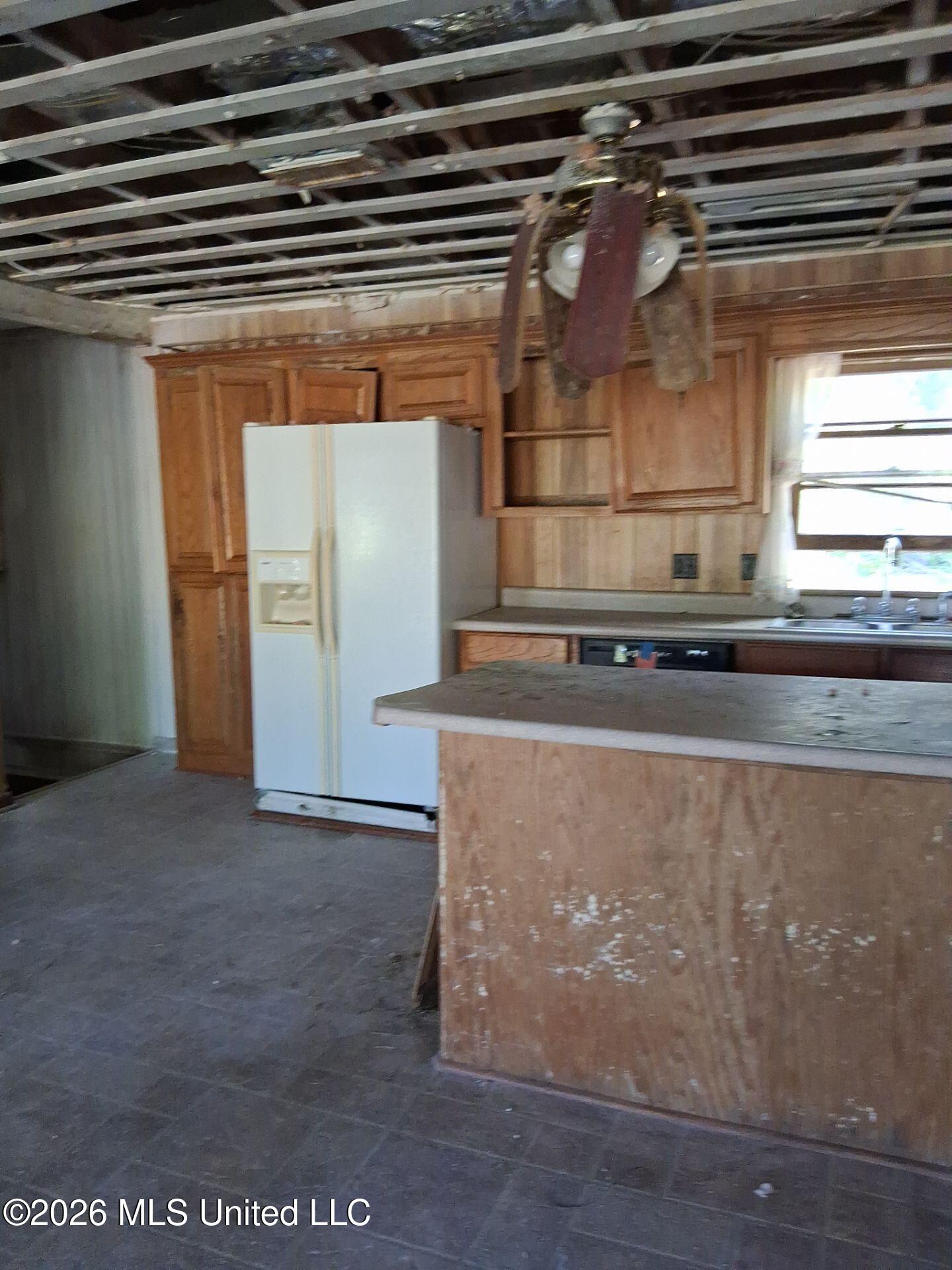 1610 Moonmist Drive Property Photo 3
