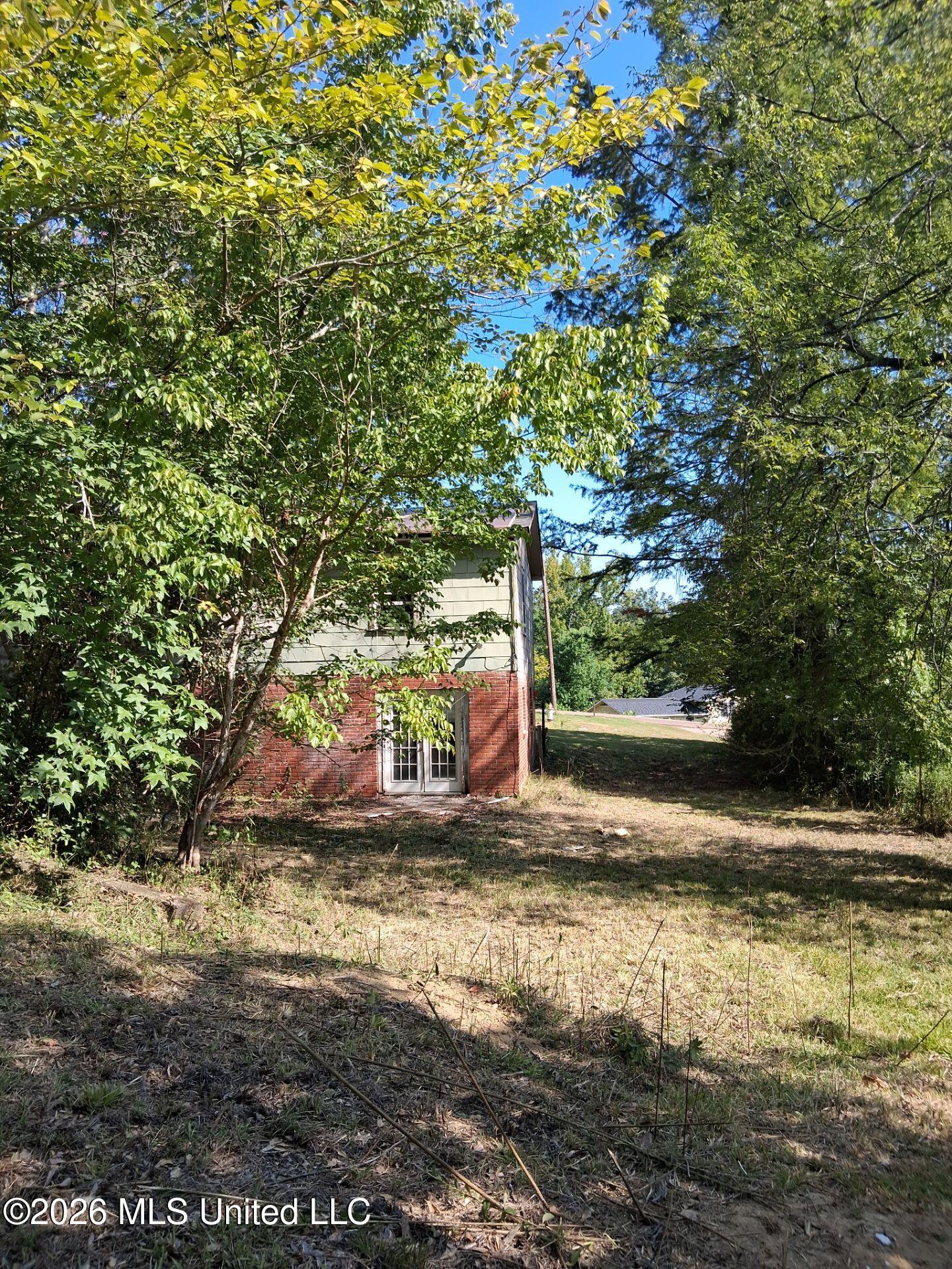 1610 Moonmist Drive Property Photo 8