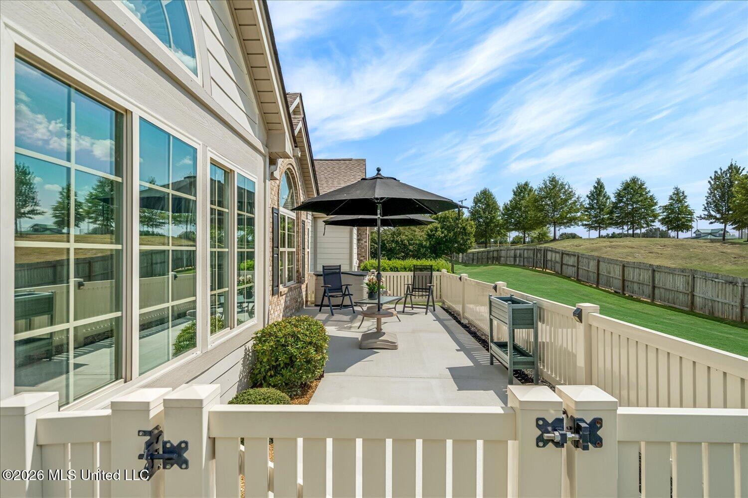8665 Parkview Oaks Circle Property Photo 25