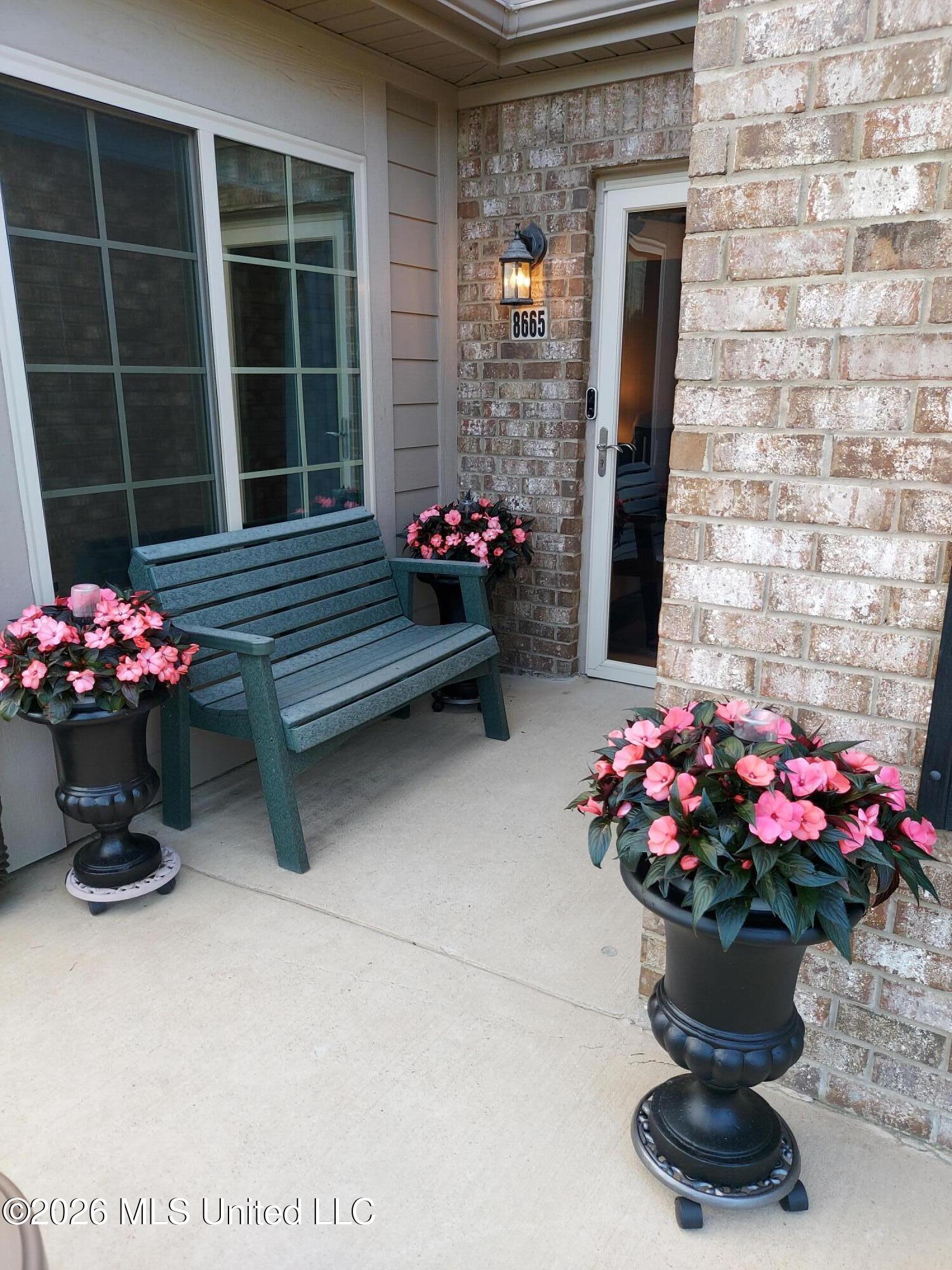 8665 Parkview Oaks Circle Property Photo 28